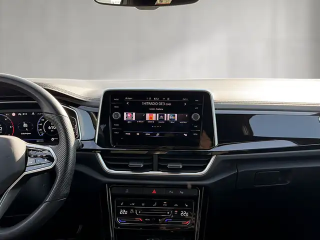 Volkswagen T-Roc view 10
