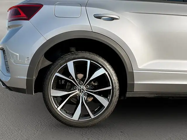 Volkswagen T-Roc view 6
