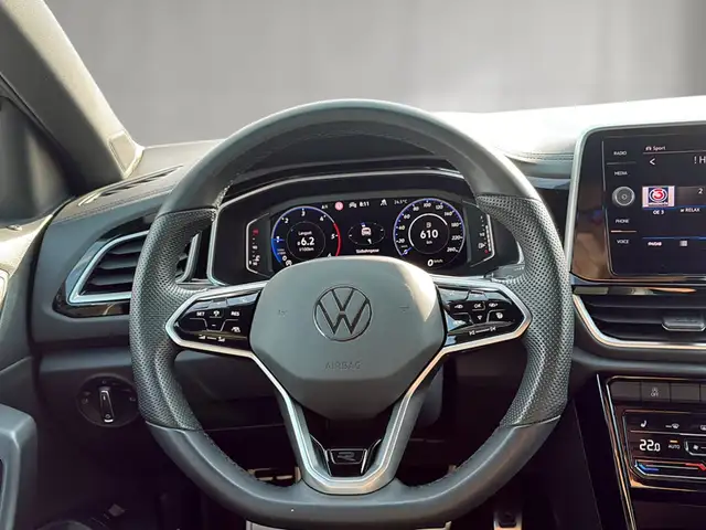 Volkswagen T-Roc view 9