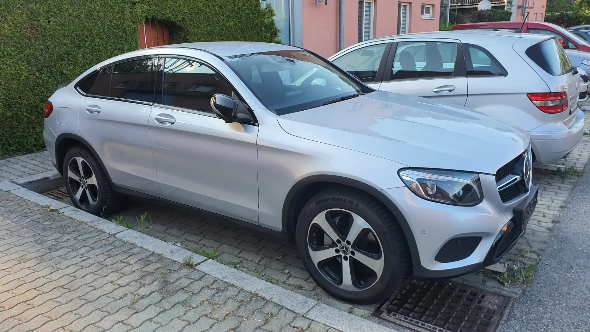 Mercedes-Benz GLC 220 d Coupe 4Matic 9G-TRONIC Silber - 2