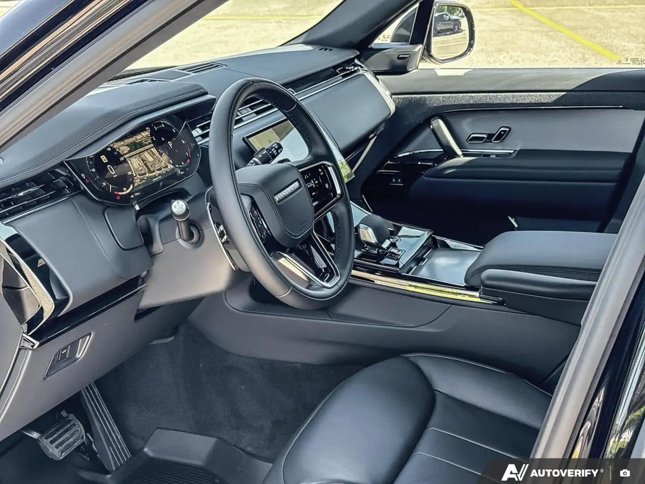 Land Rover Range Rover Sport снимка Land Rover Range Rover Sport