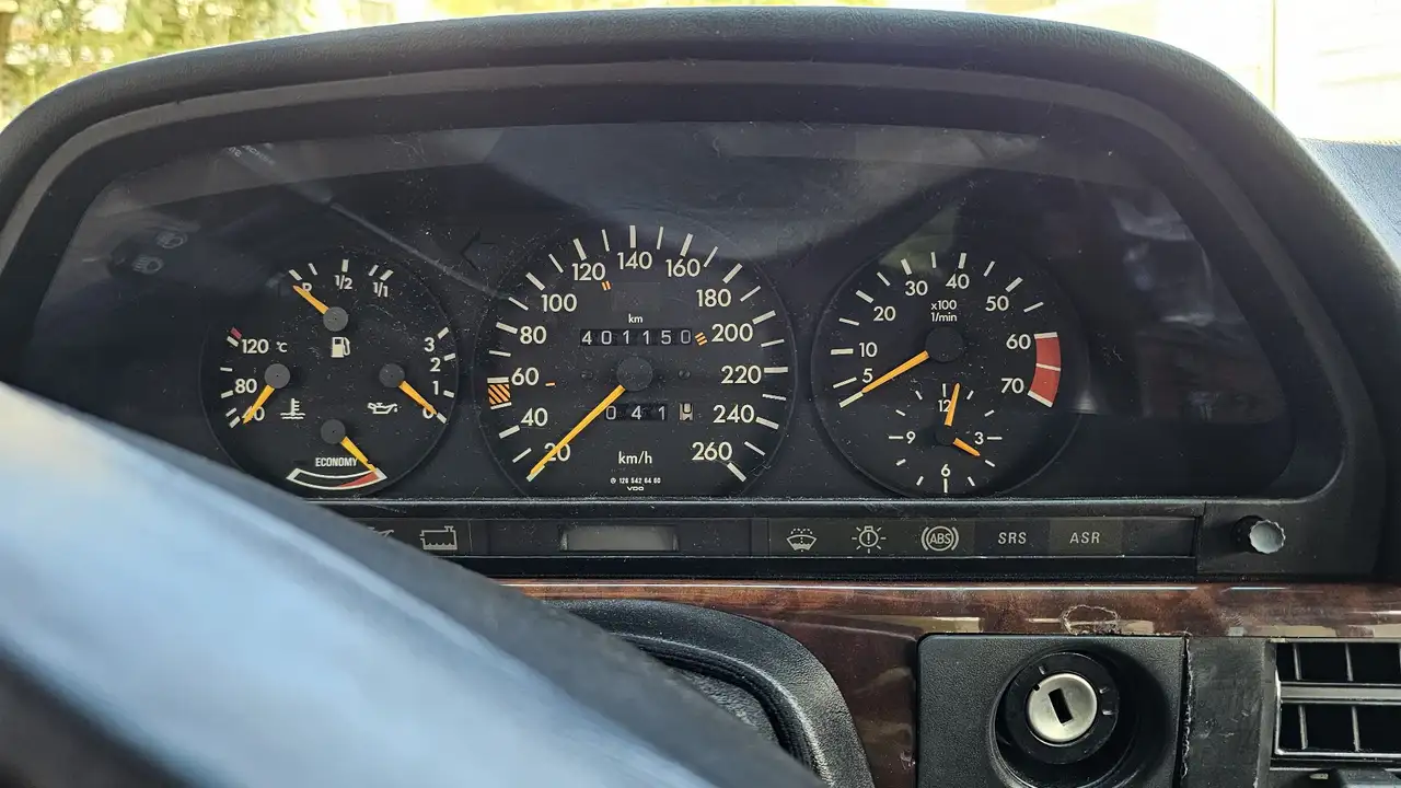 Mercedes-Benz 560 SEL, foto 6