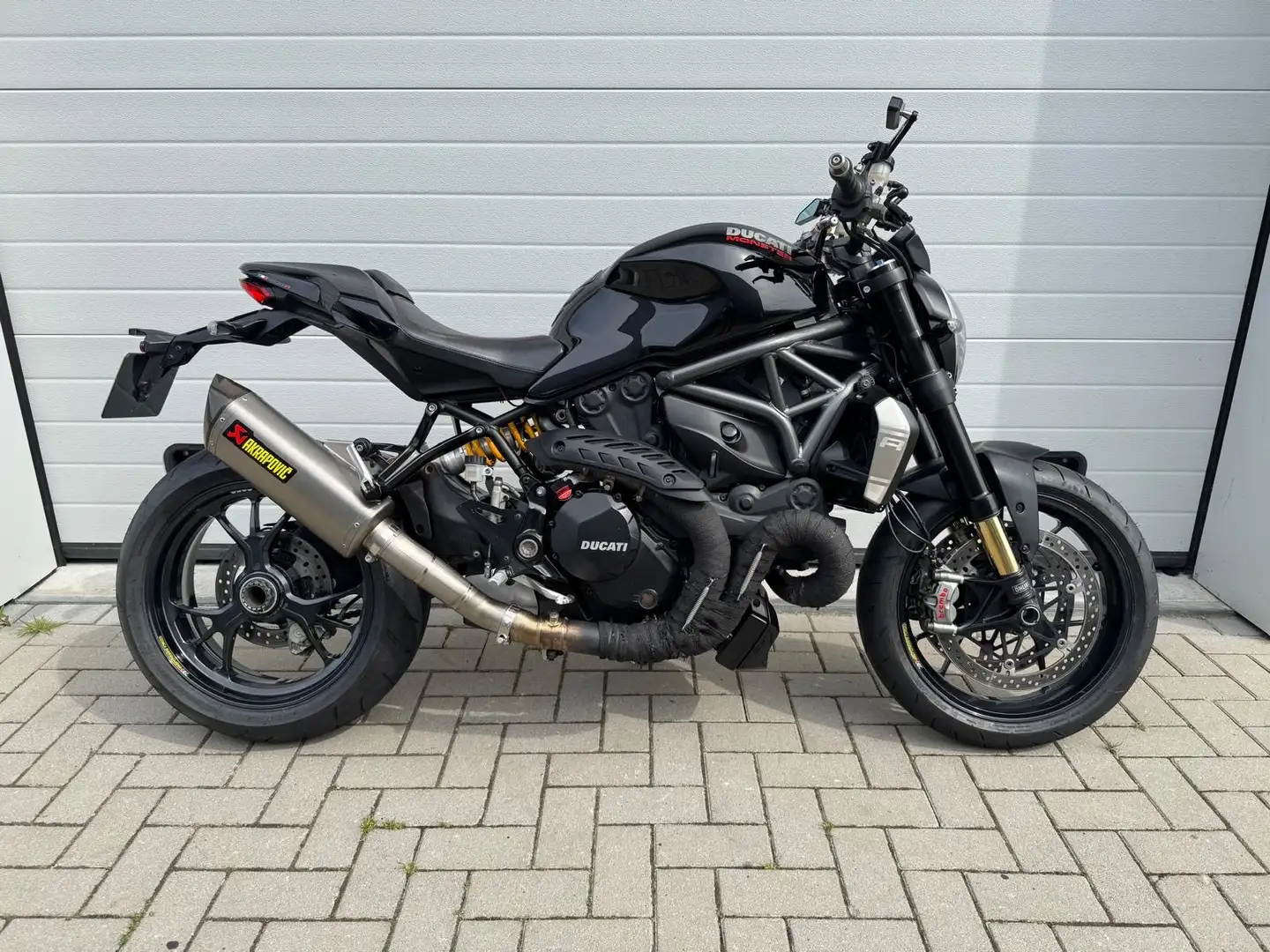 Ducati Monster 1200 R versie 160PK - 1