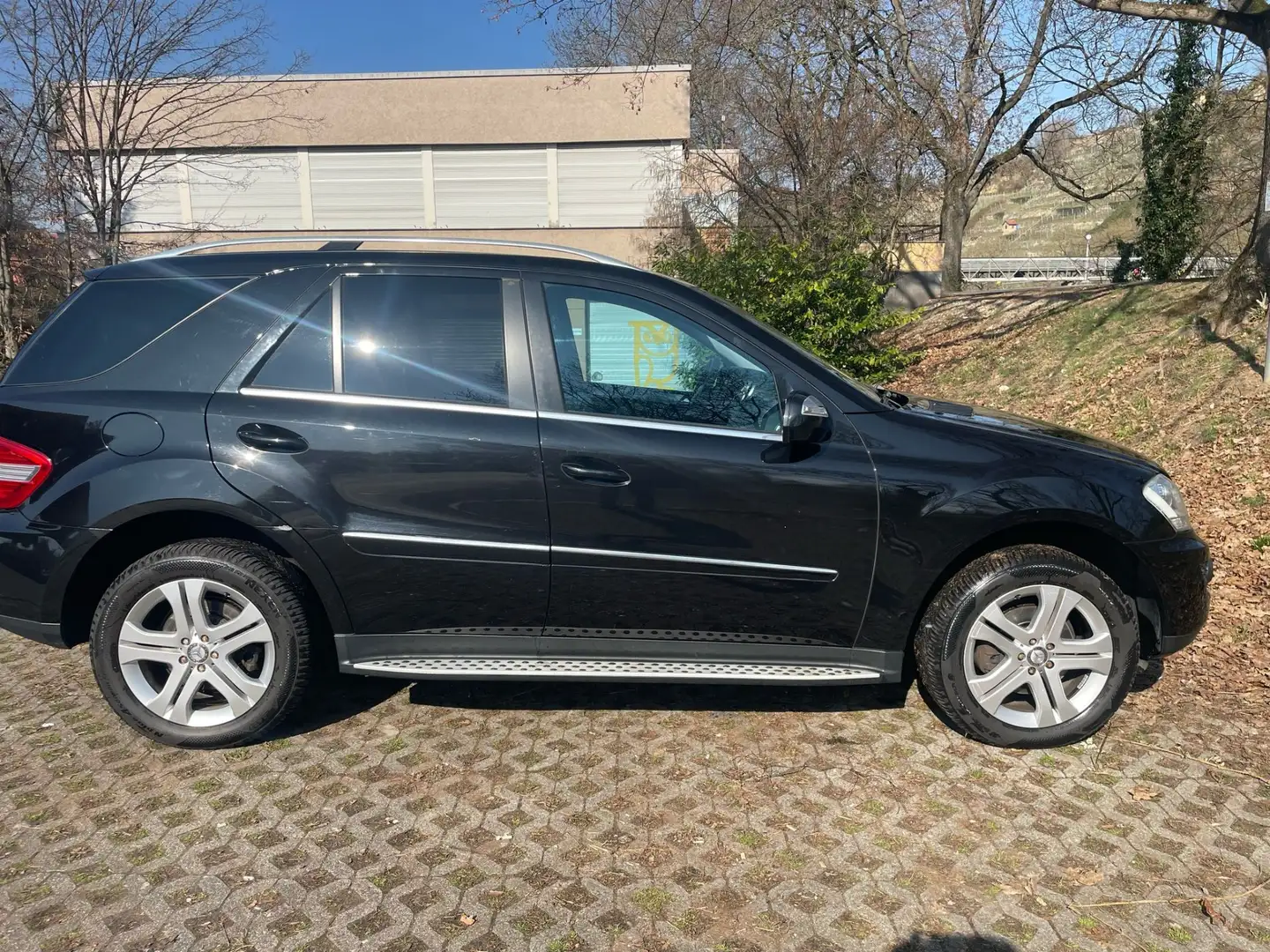 Mercedes-Benz ML 350 ML 350 Einwandfrei Fekete - 2