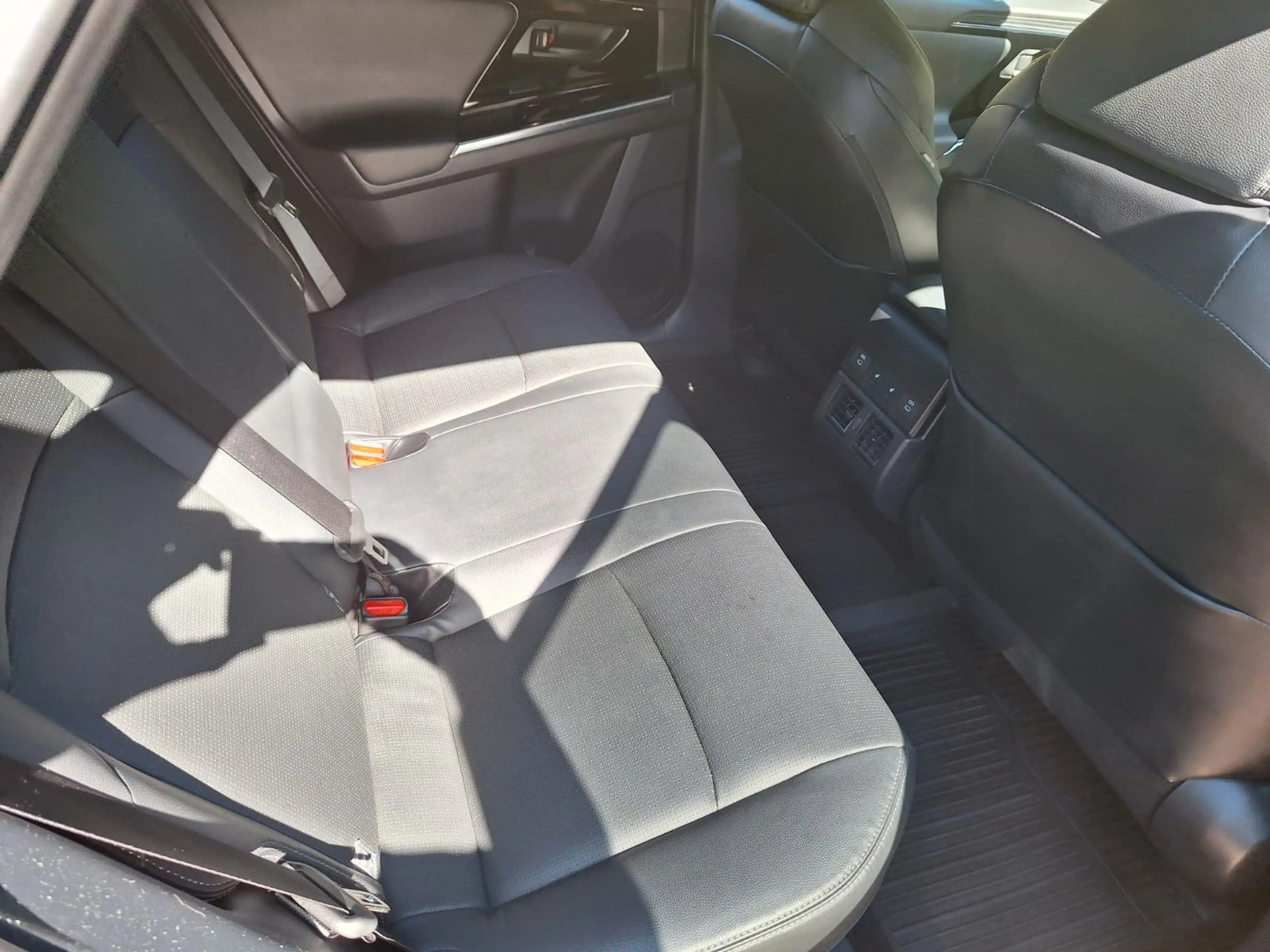 Subaru Solterra 71,4 kWh 150kW Platinum, MWSt — photo 8