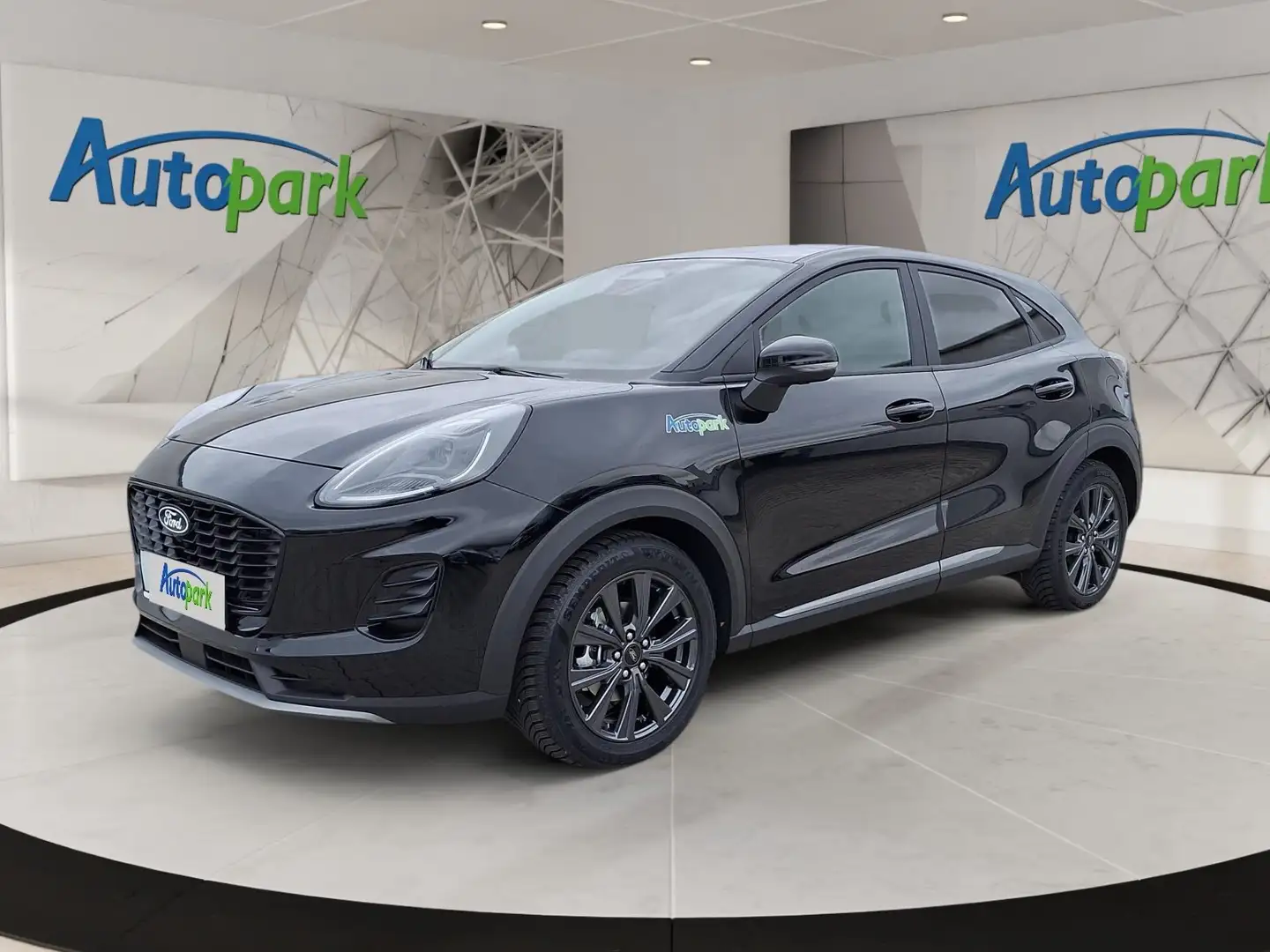 Ford Puma Titanium Schwarz - 1