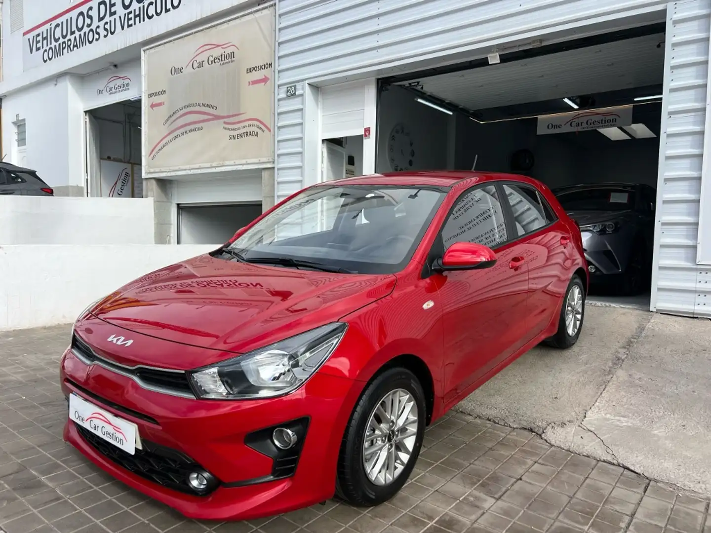 Kia Rio 1.2 DPi Concept 84 Rojo - 1