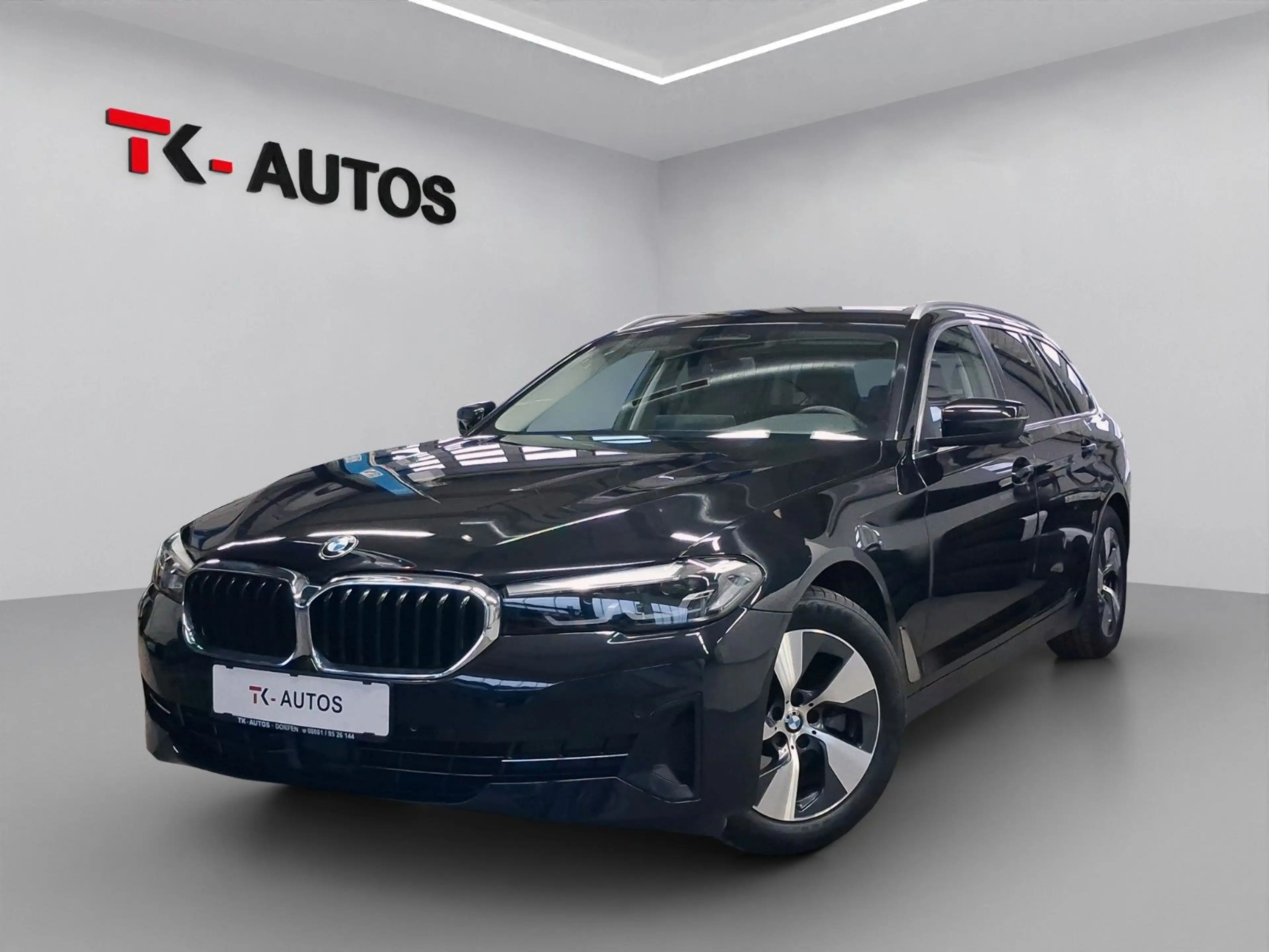 BMW 520 d Touring Aut.,Navi,Leder,LED,ACC,AHK,S-Heft