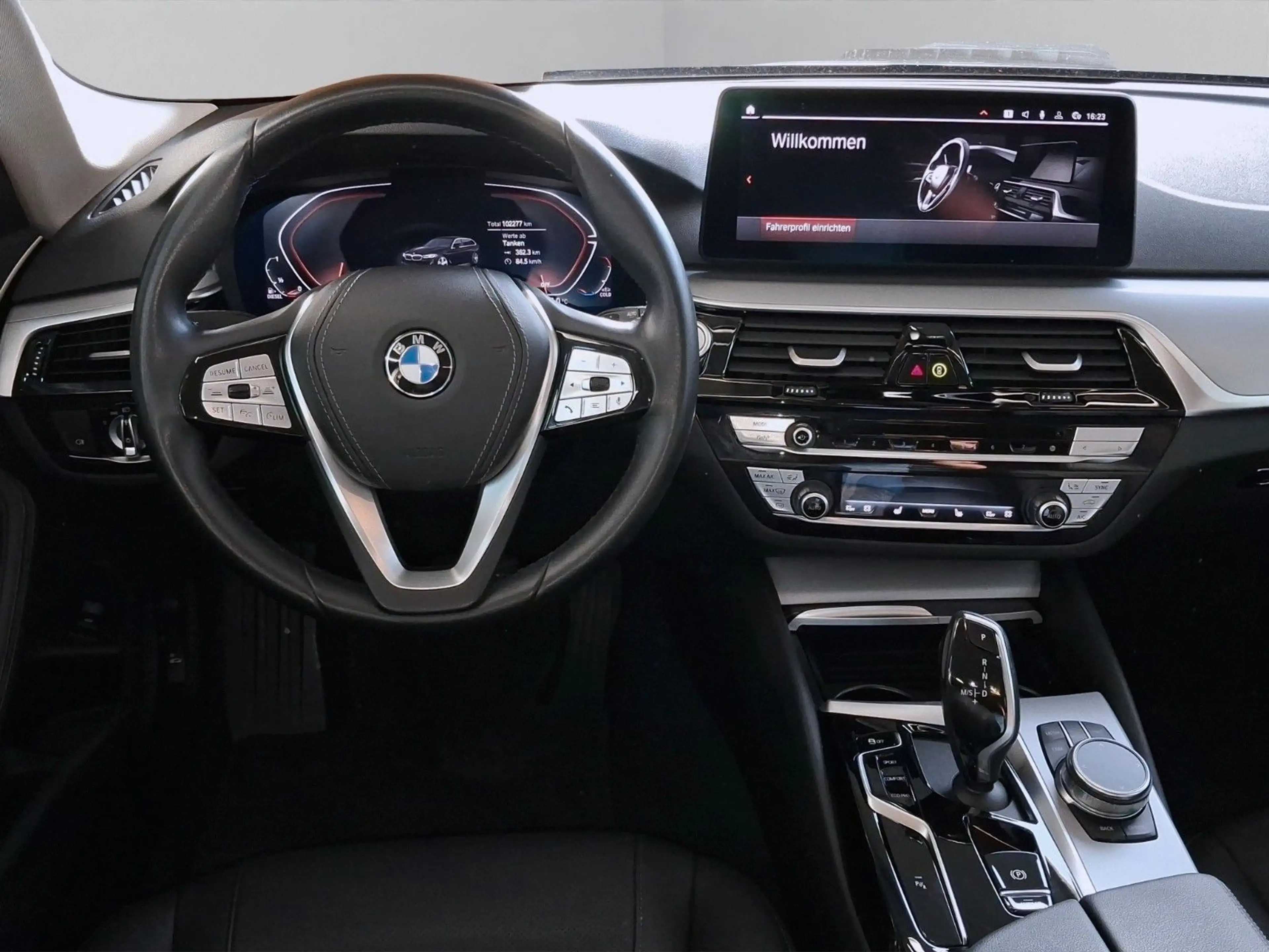 BMW 520 d Touring Aut.,Navi,Leder,LED,ACC,AHK,S-Heft — photo 8