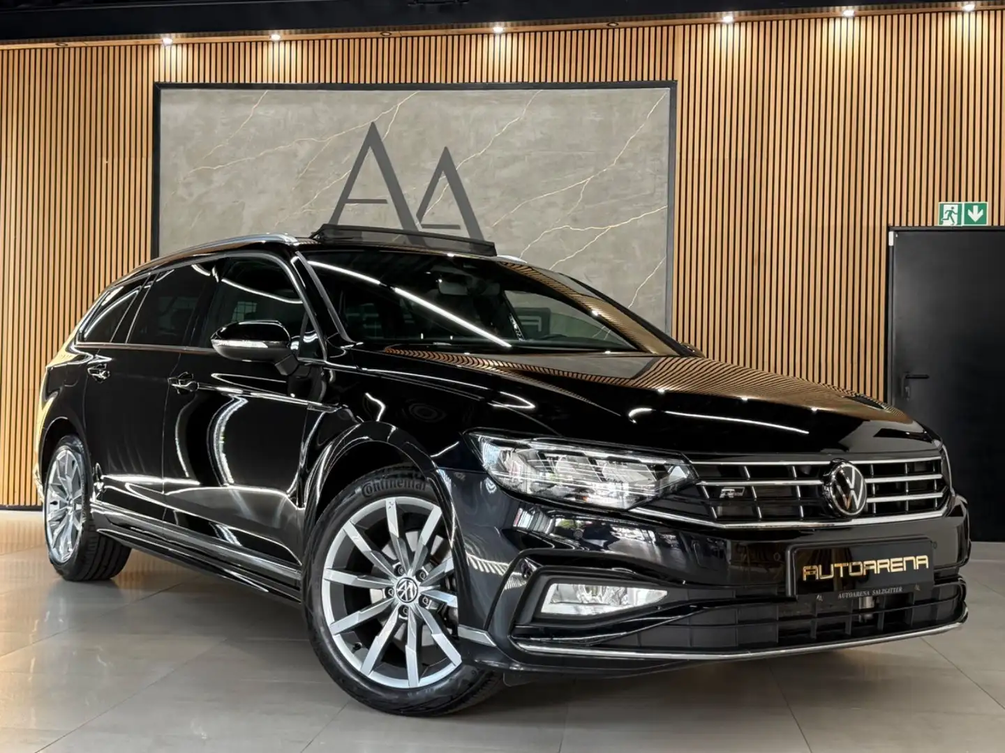 Volkswagen Passat 2.0 TDI R-Line*DSG*PANO*LED*R.KAMERA* Negru - 1