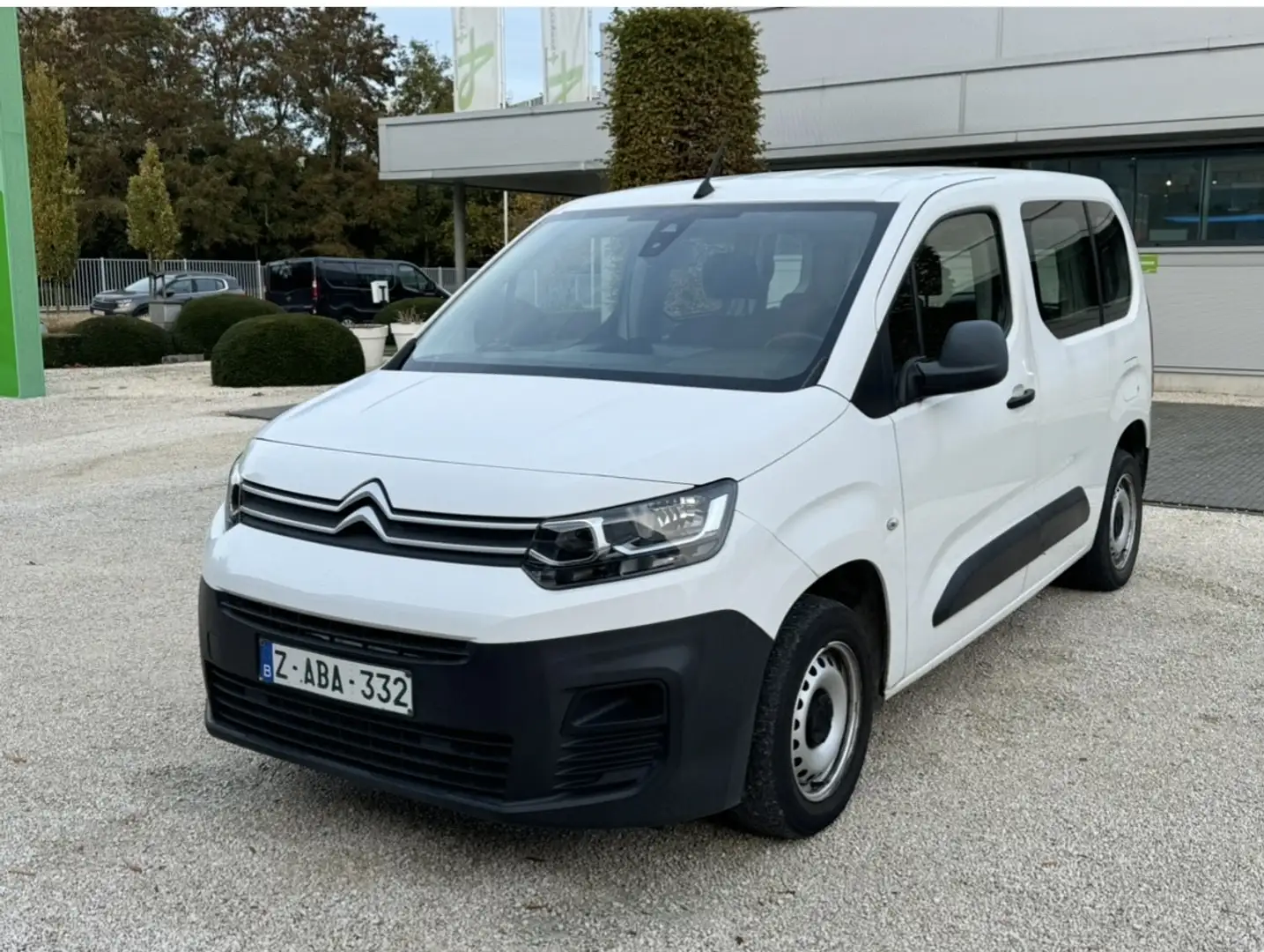 Citroen Berlingo 1.2 essence , 161.000 km , 5places , Euro 6b Wit - 1