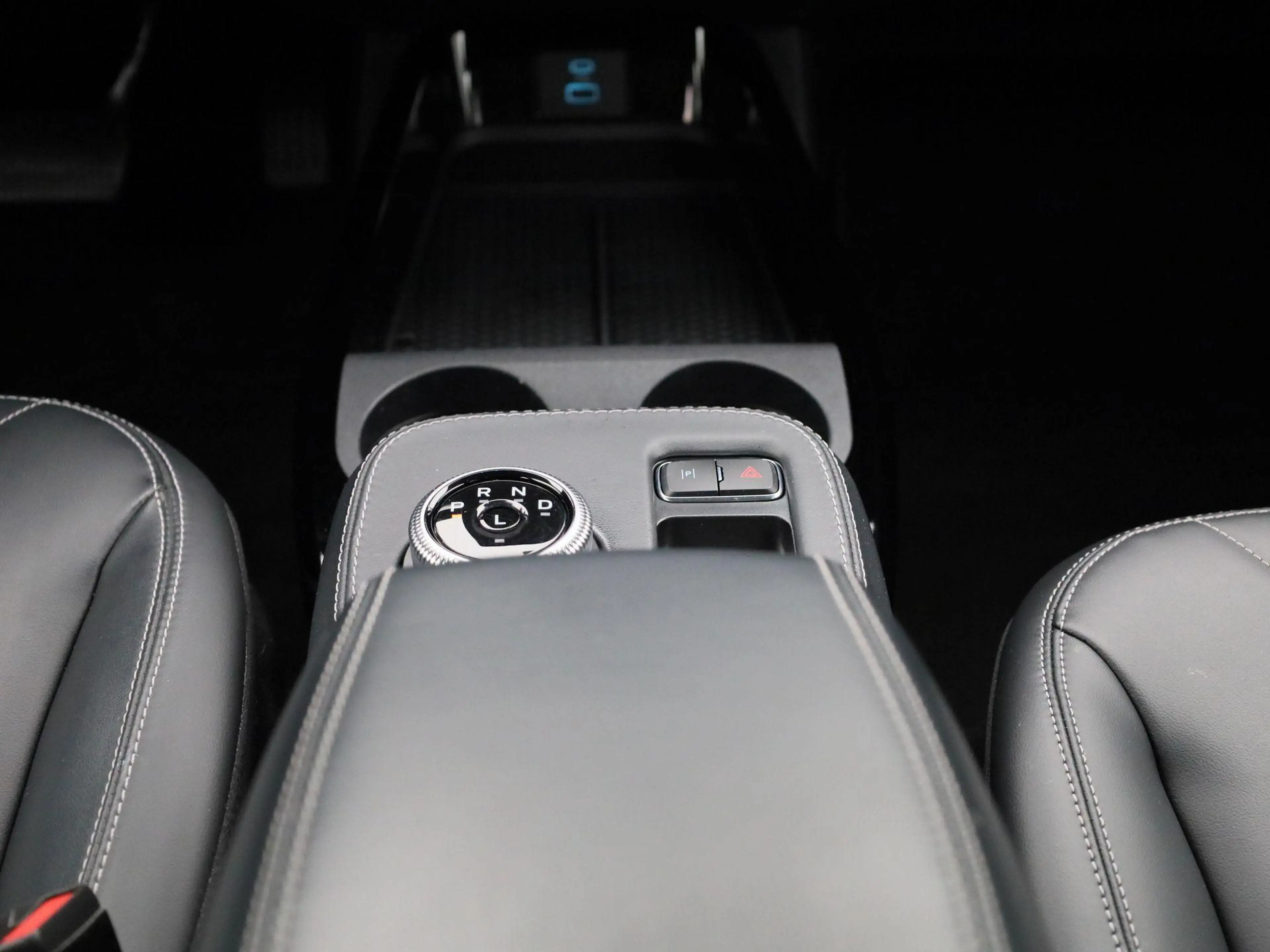 Ford Mustang Mach-E RWD 75 kWh — photo 10