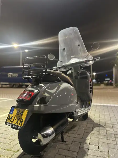 Piaggio GTS 125 - foto 2