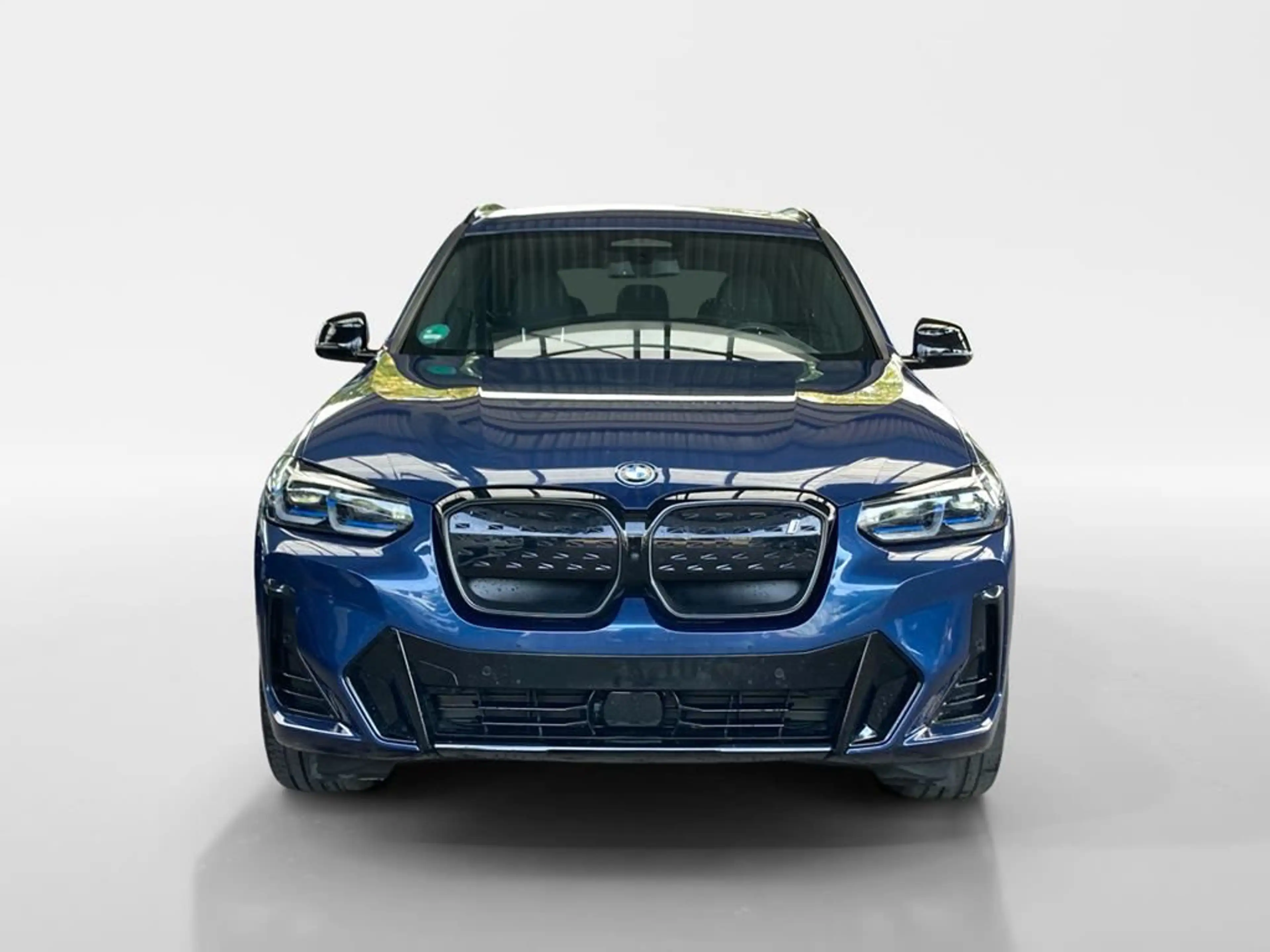 BMW iX3 Impressive — photo 2