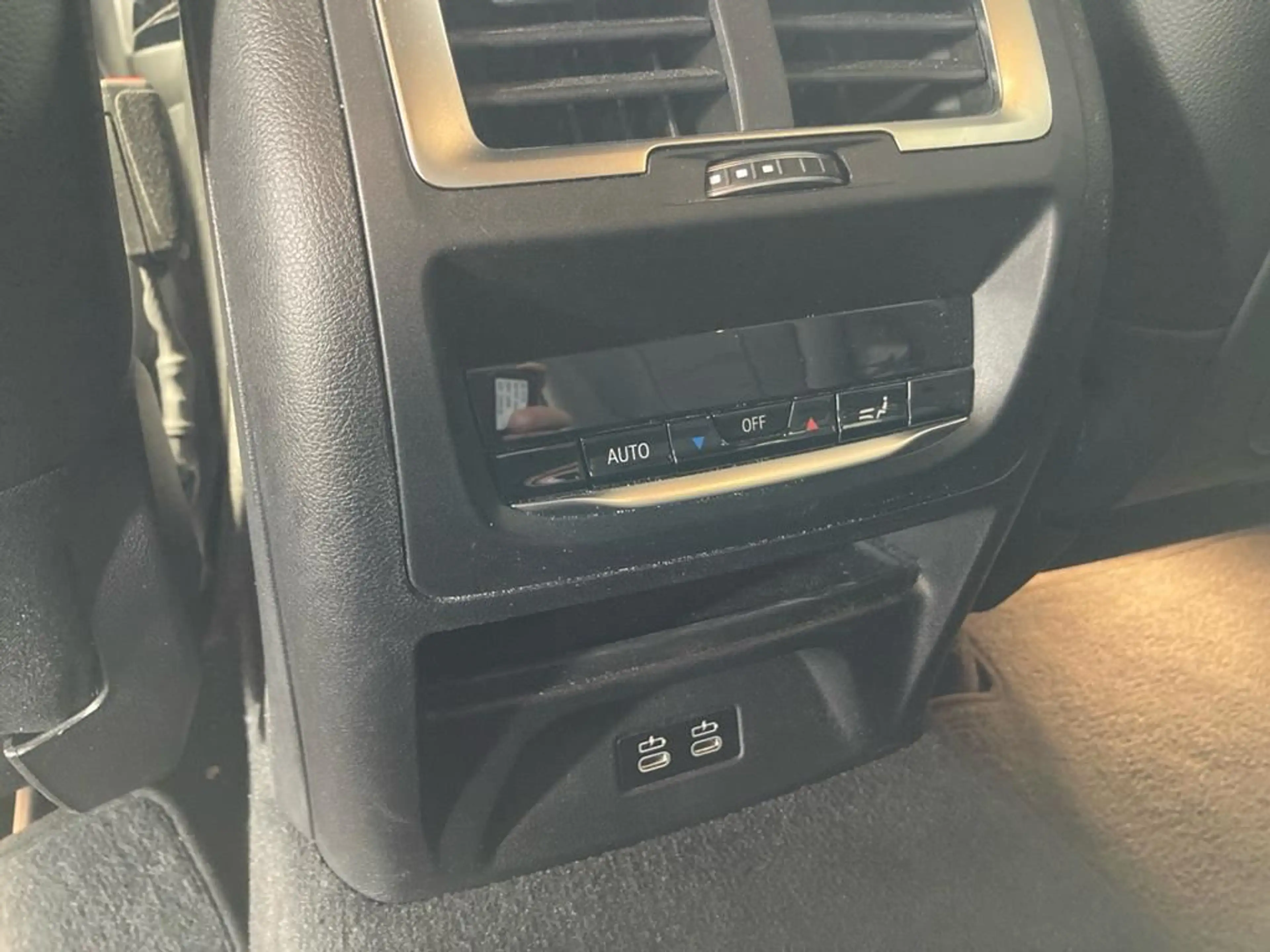 BMW iX3 Impressive — photo 10