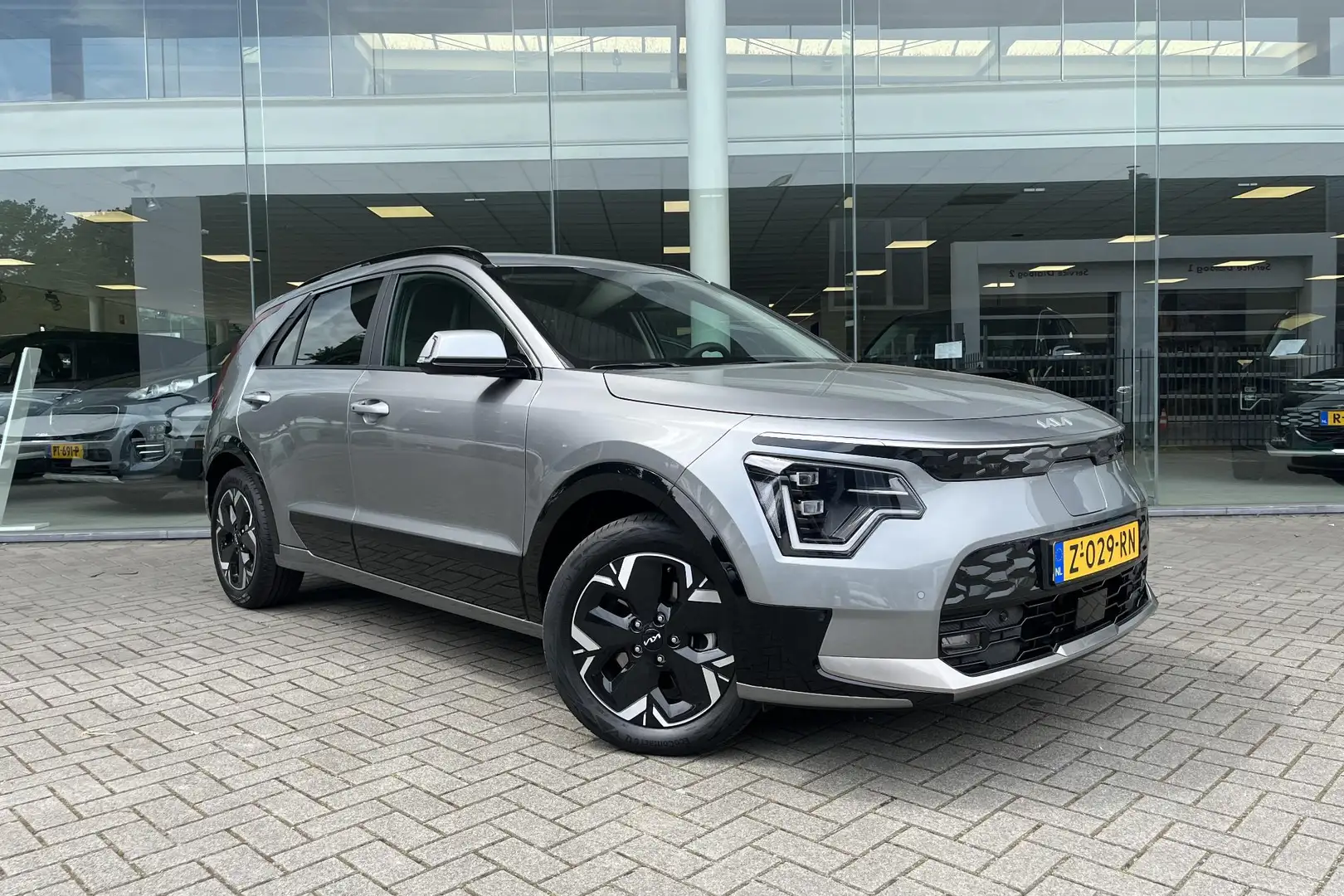 Kia e-Niro EV Edition Advanced 64.8 kWh Gri - 2