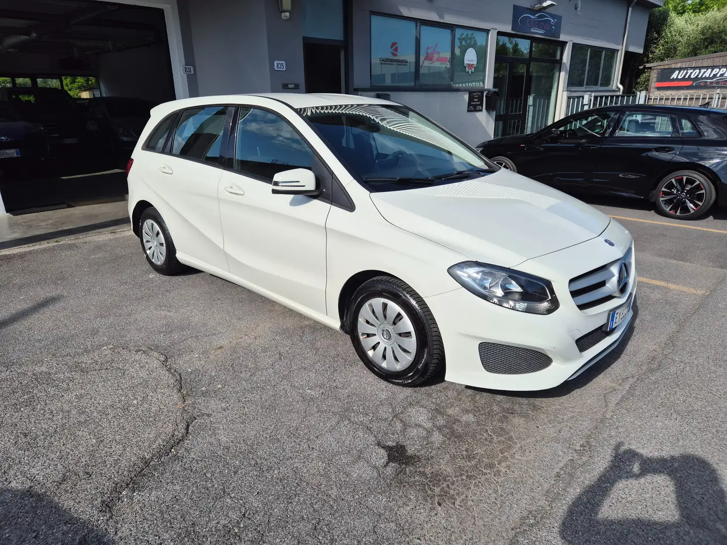 Mercedes-Benz B 180 B 180 d (cdi) Premium FL E6 Beige - 2