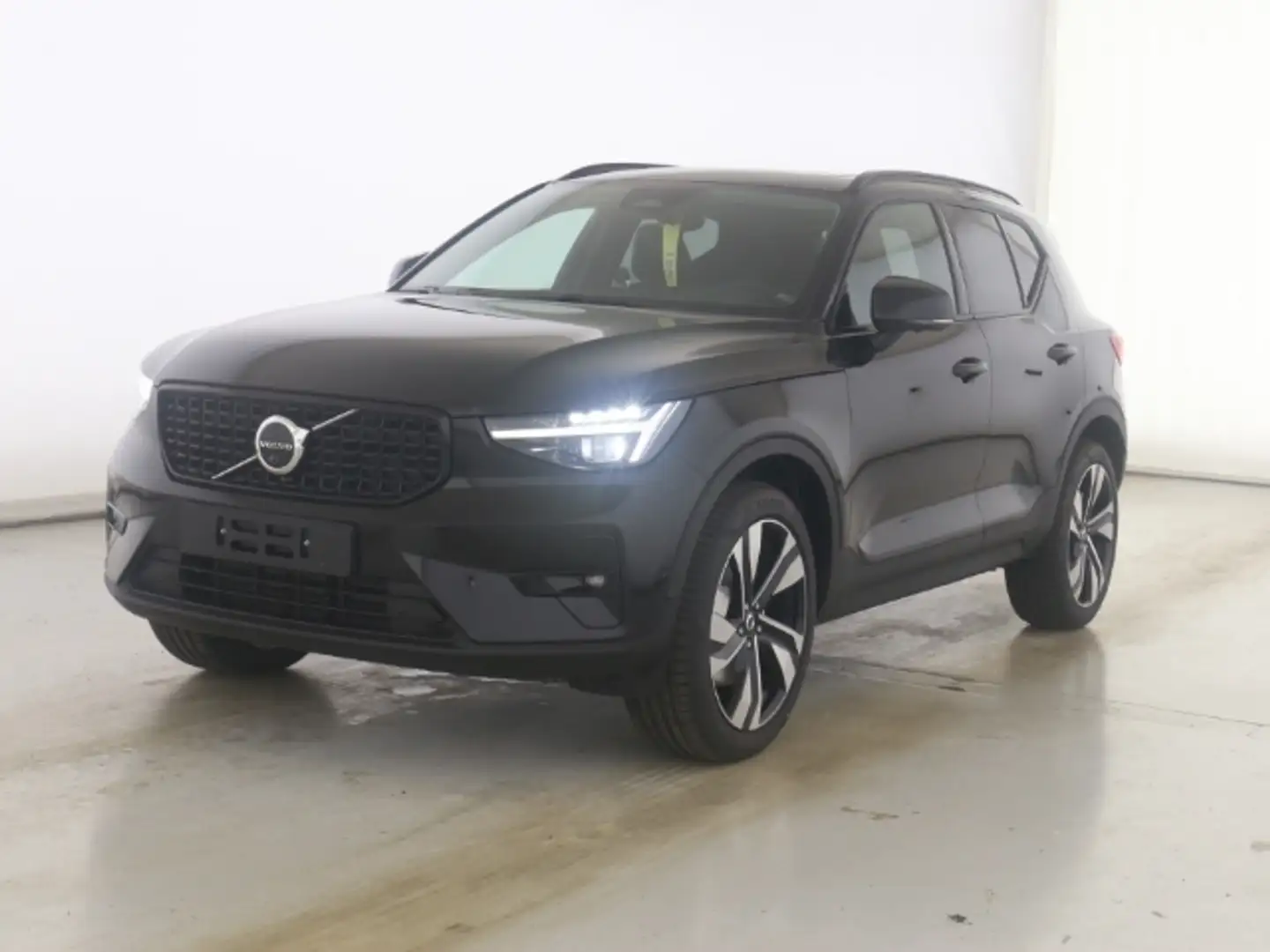 Volvo XC40 Ultra Dark B4 20''LM Pano 360kam ACC BLIS Harman L Schwarz - 1