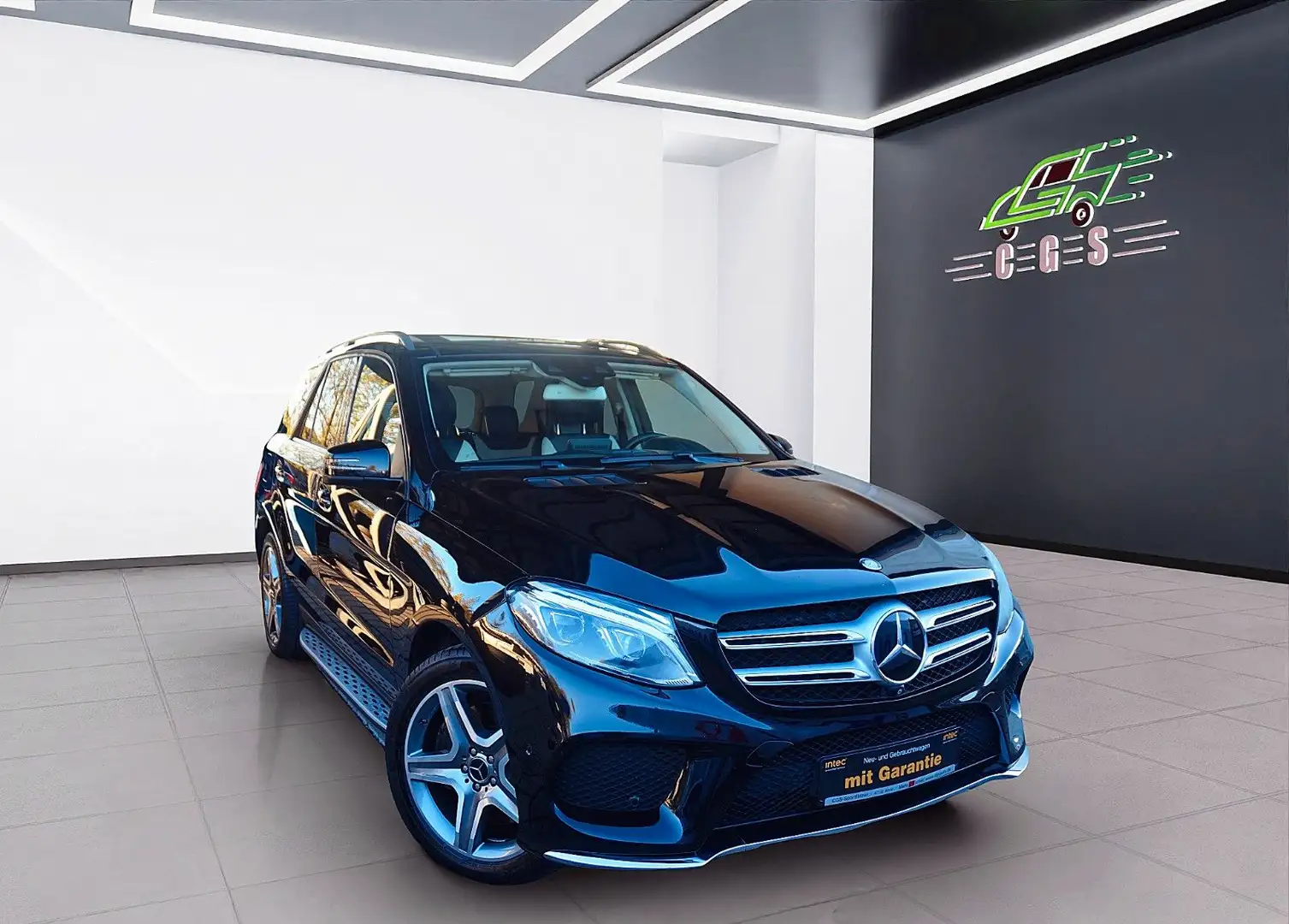 Mercedes-Benz GLE 500 4M*AMG-Line Ext&Int~Pano~B&O~Fond Ent. Schwarz - 1