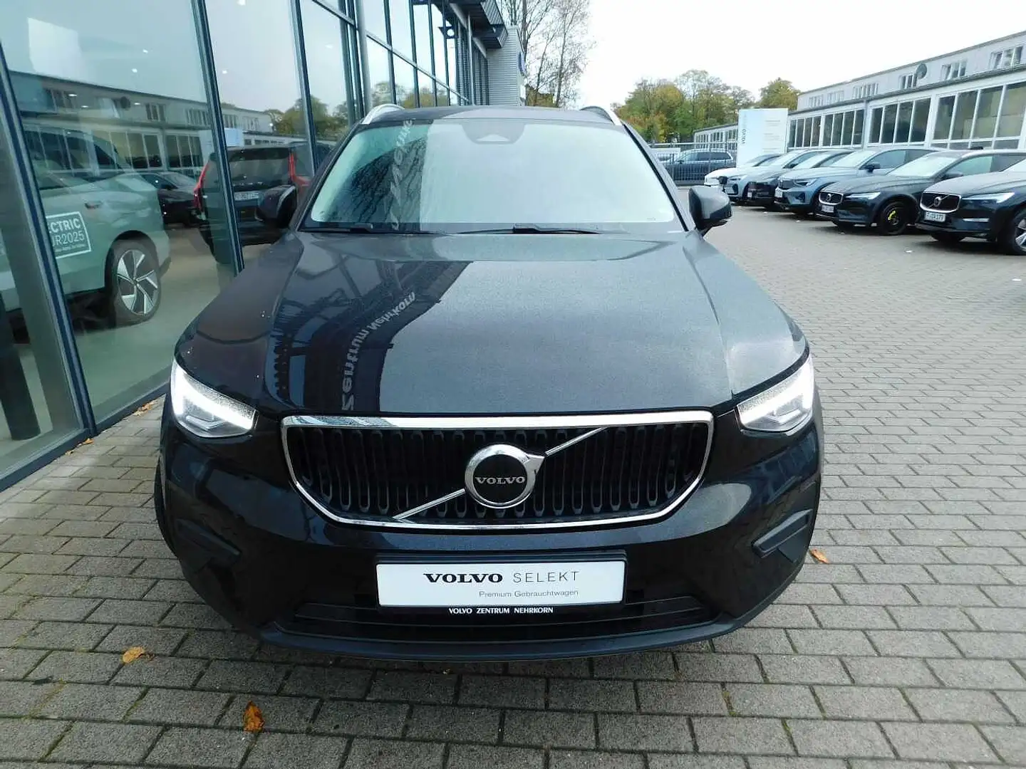 Volvo XC40 B3 Core 'Leder, Sitzheizung' Negro - 2