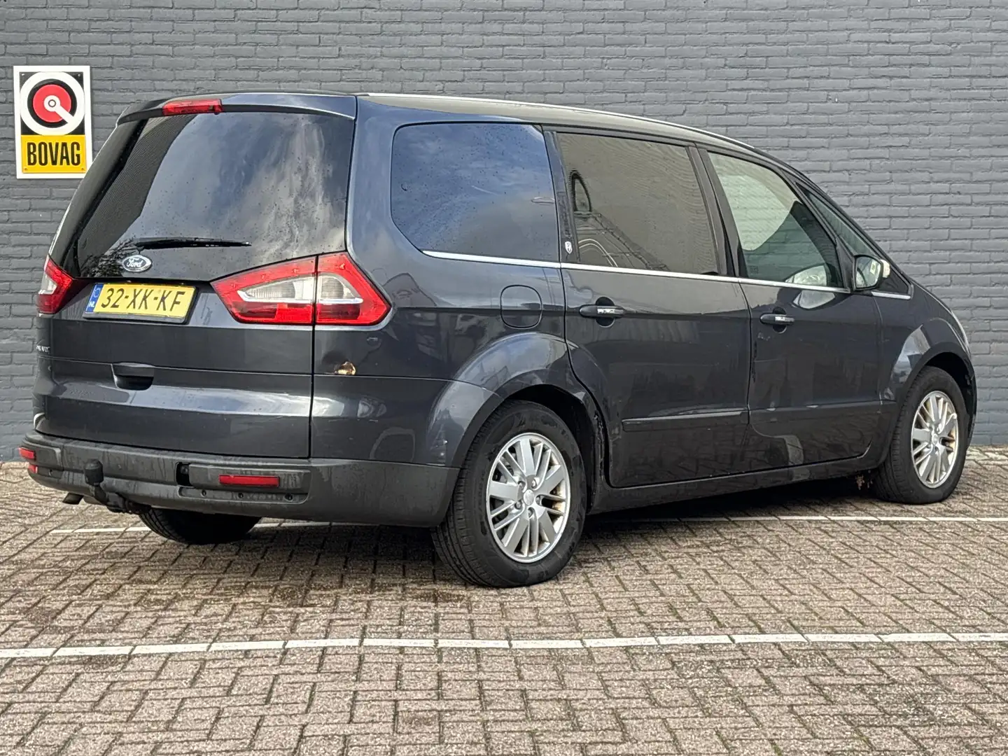 Ford Galaxy 2.0-16V Ghia | Pano | Climate | Cruise | PDC | Tre Grijs - 2