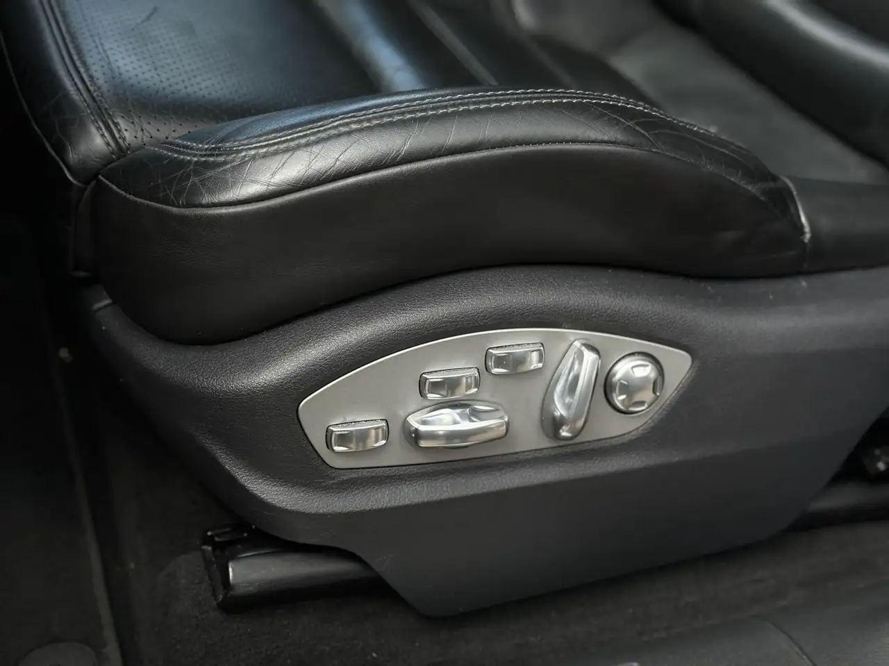 PORSCHE MACAN 3.6 TURBO 400CH 4X4 BVA - CAMÉRA D'AIDE AU STATIONNEMENT - HAYON ARRIÈRE ÉLECTRIQUE - SELLERIE CUIR - SPORTCHRONO - BOSE