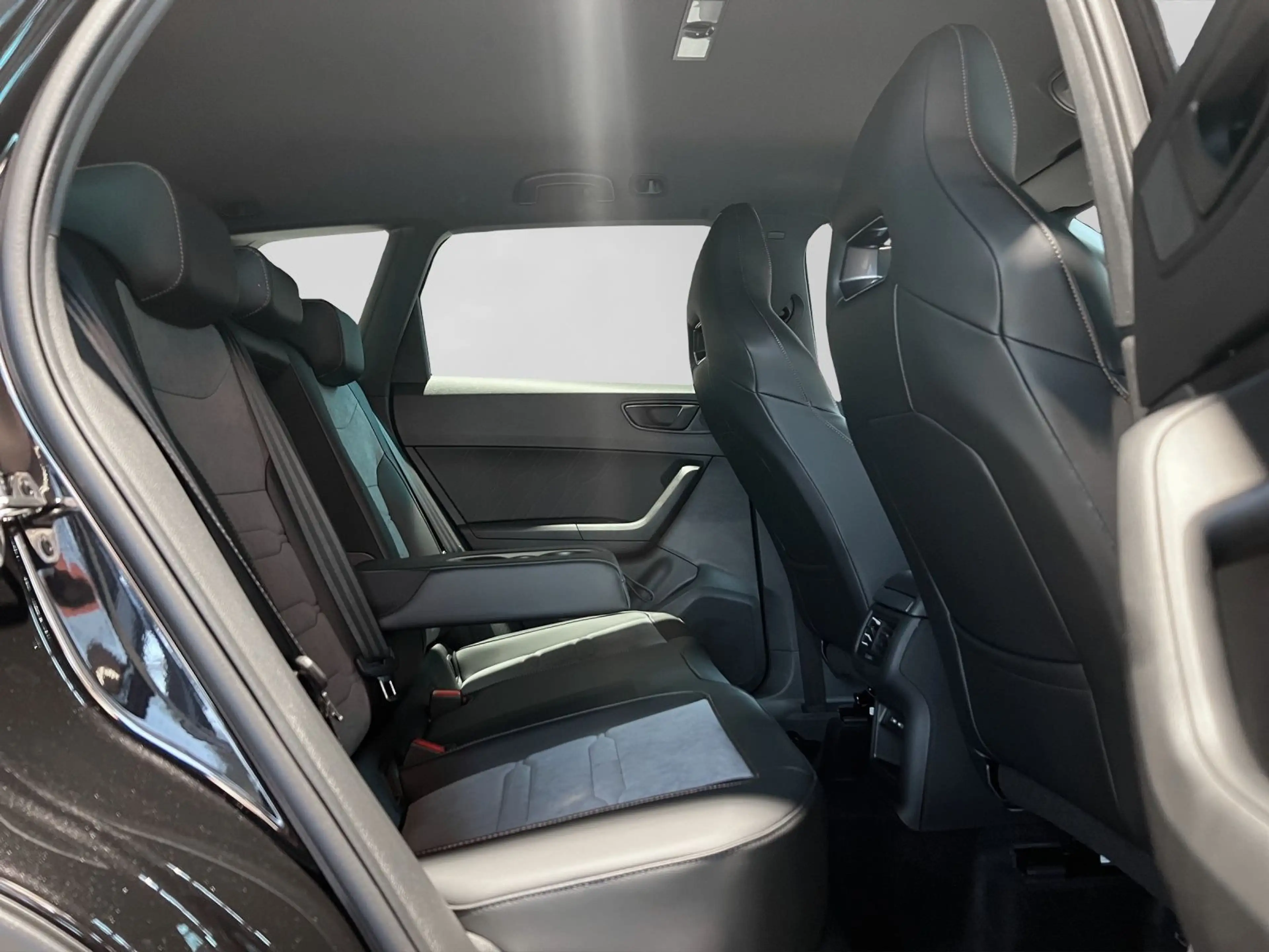 CUPRA Ateca 2.0 TSI DSG VZ 4DRIVE AREA VIEW NAVI AHK B — photo 6