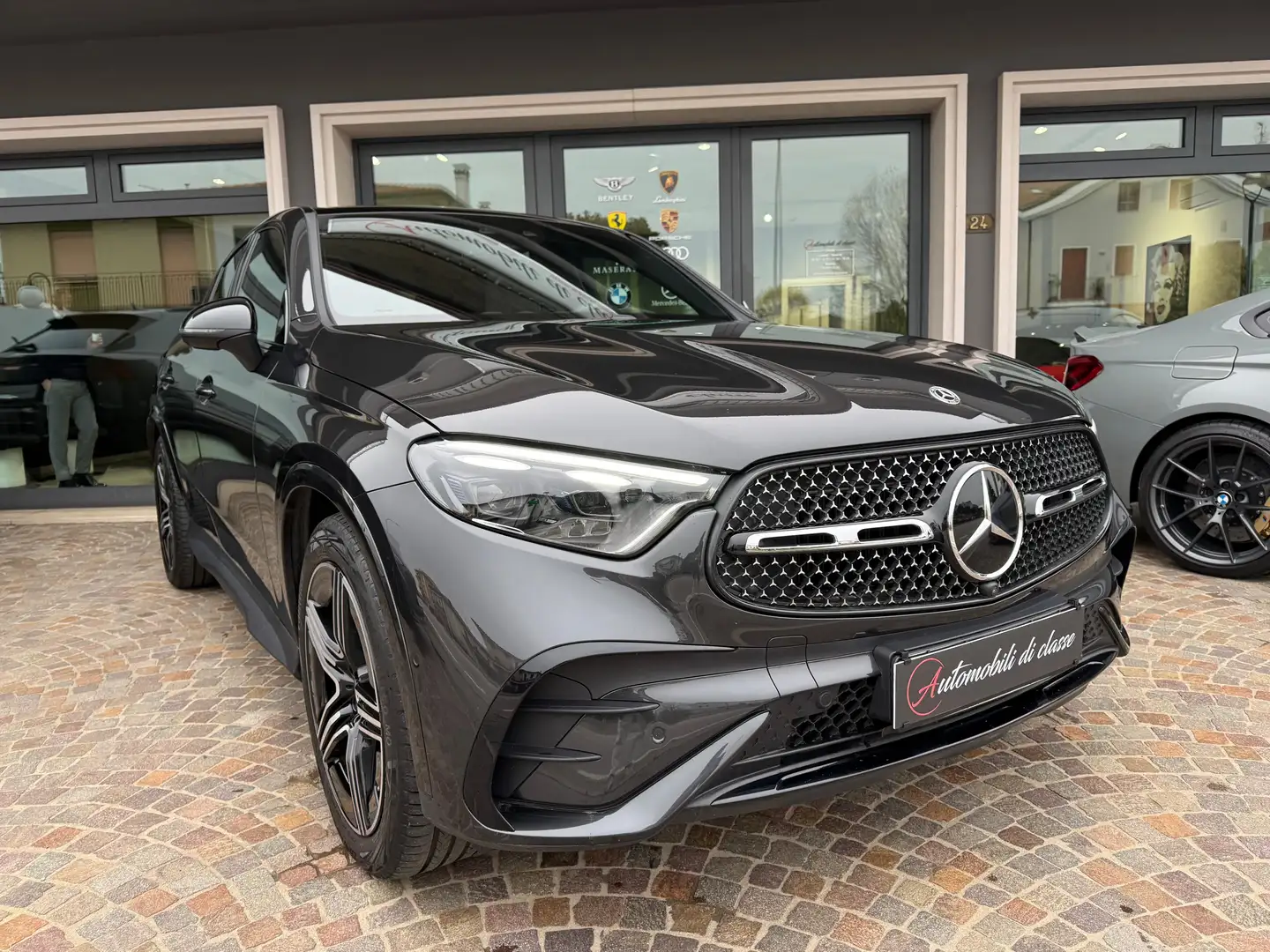 Mercedes-Benz GLC 200 GLC Coupe 200 d AMG Line Premium Plus 4matic auto Szary - 1