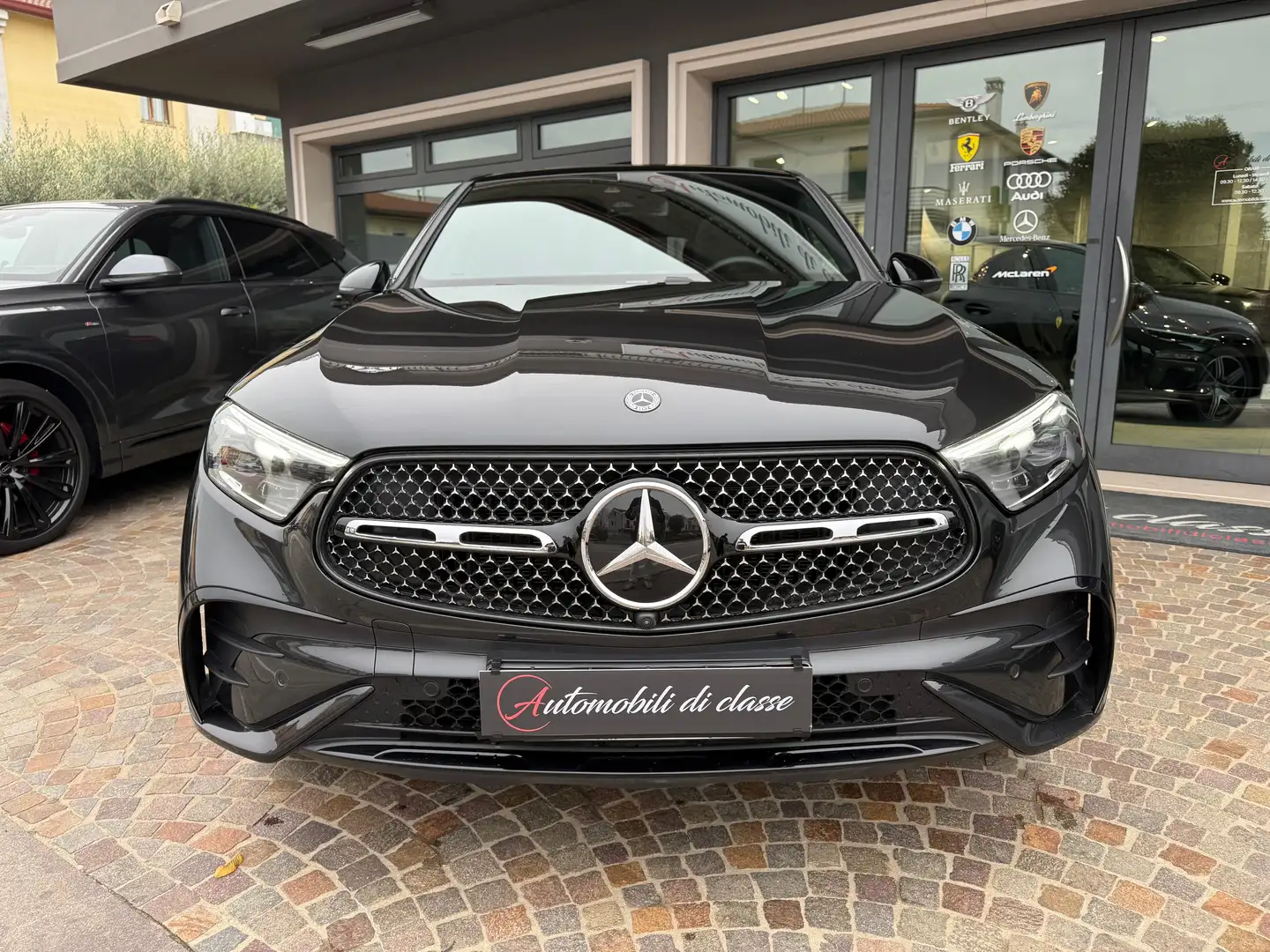 Mercedes-Benz GLC 200 GLC Coupe 200 d AMG Line Premium Plus 4matic auto Szary - 2