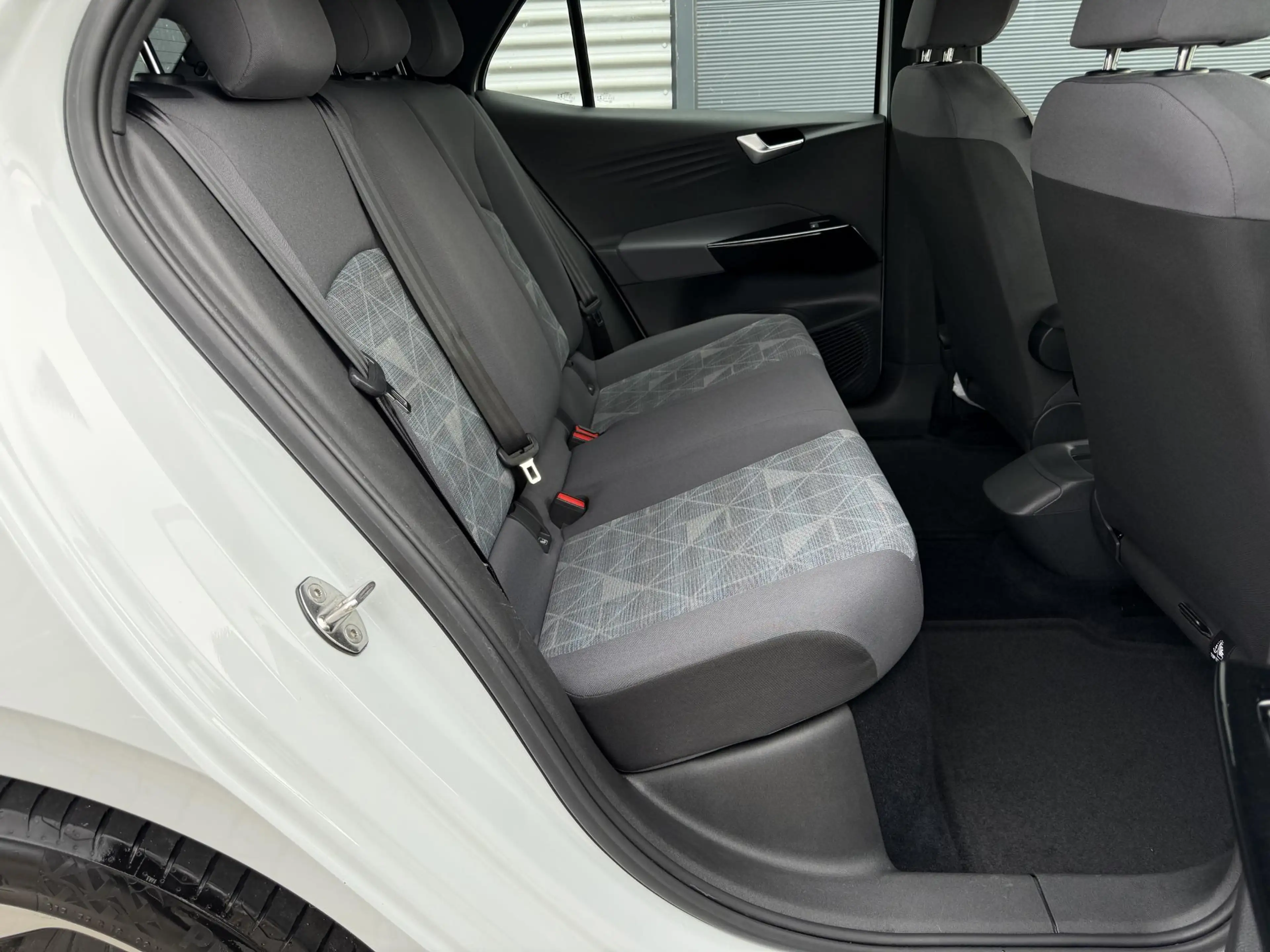 Volkswagen ID.3 First 58 kWh ✓SOH 90.4% ✓Full LED ✓Sfeerverlichtin — photo 34