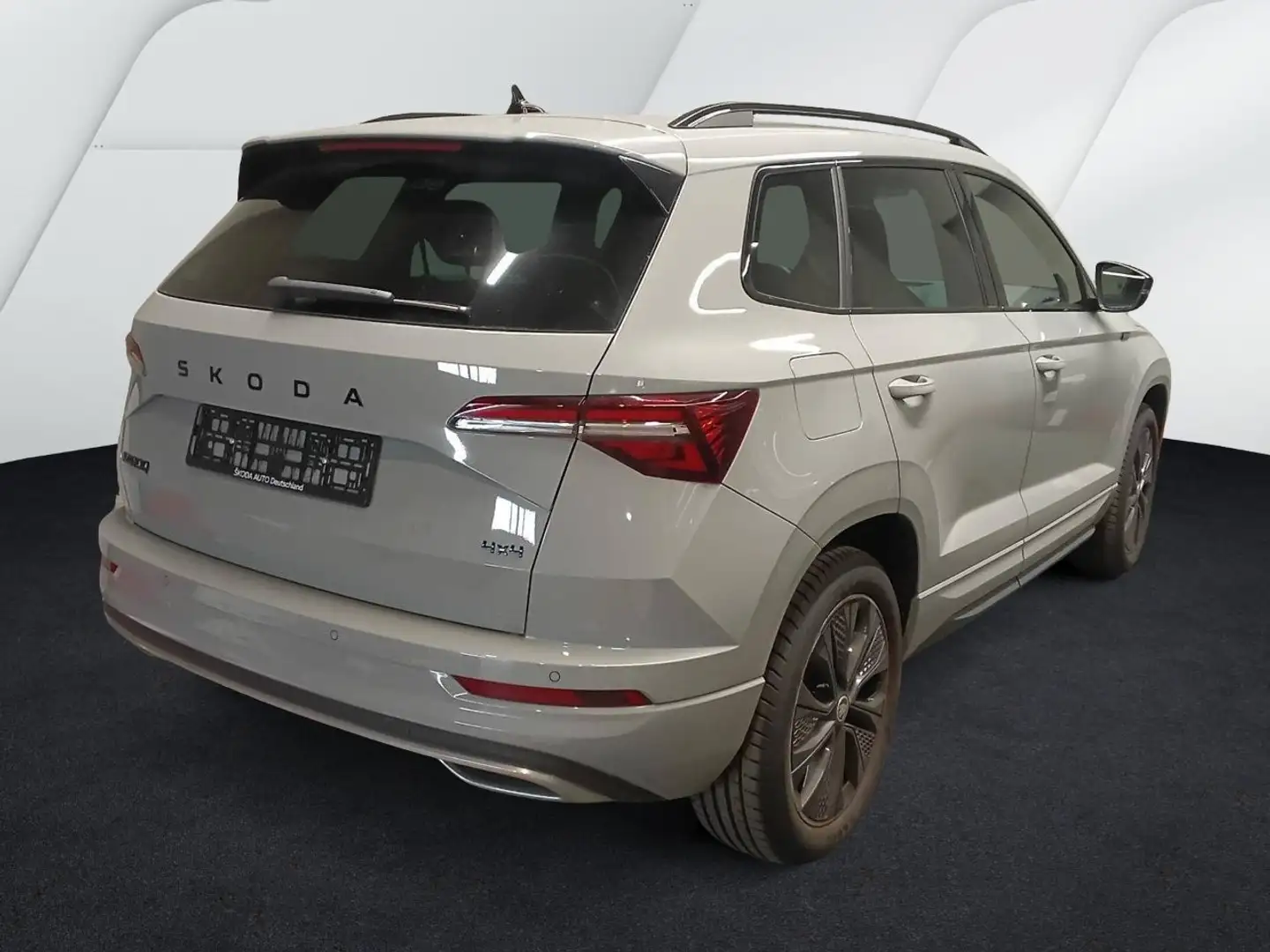 Skoda Karoq Sportline 2,0 TSI DSG 4x4 *MATRIX*NAV*LED* Grau - 2