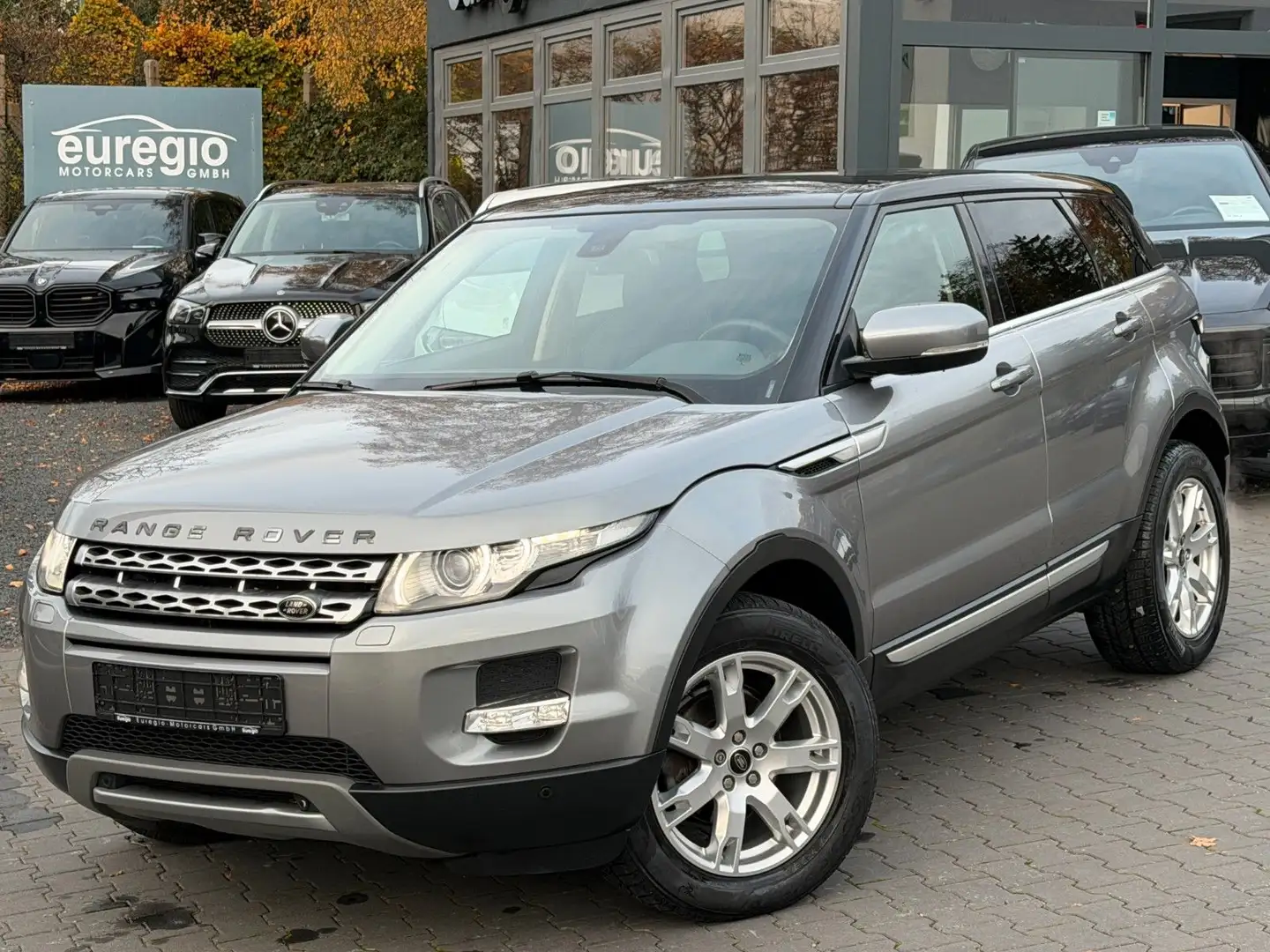 Land Rover Range Rover Evoque Aut. 1 Hand - Panorama /// Grau - 2