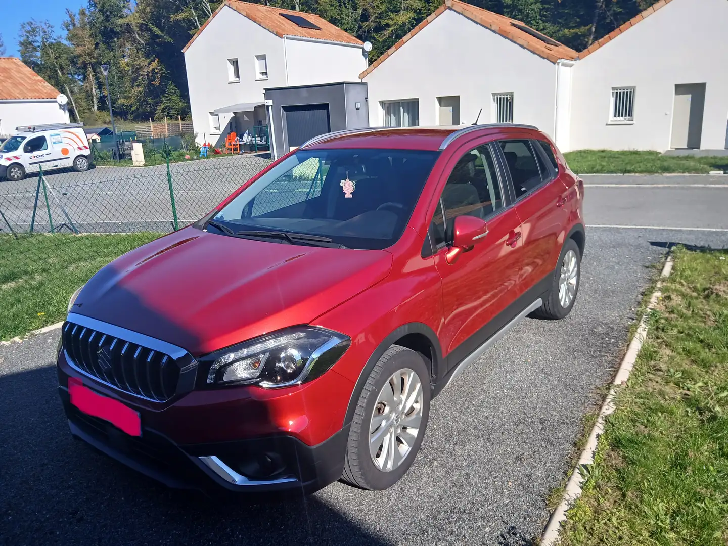Suzuki SX4 S-Cross S-Cross 1.0 Boosterjet Privilège Rouge - 2