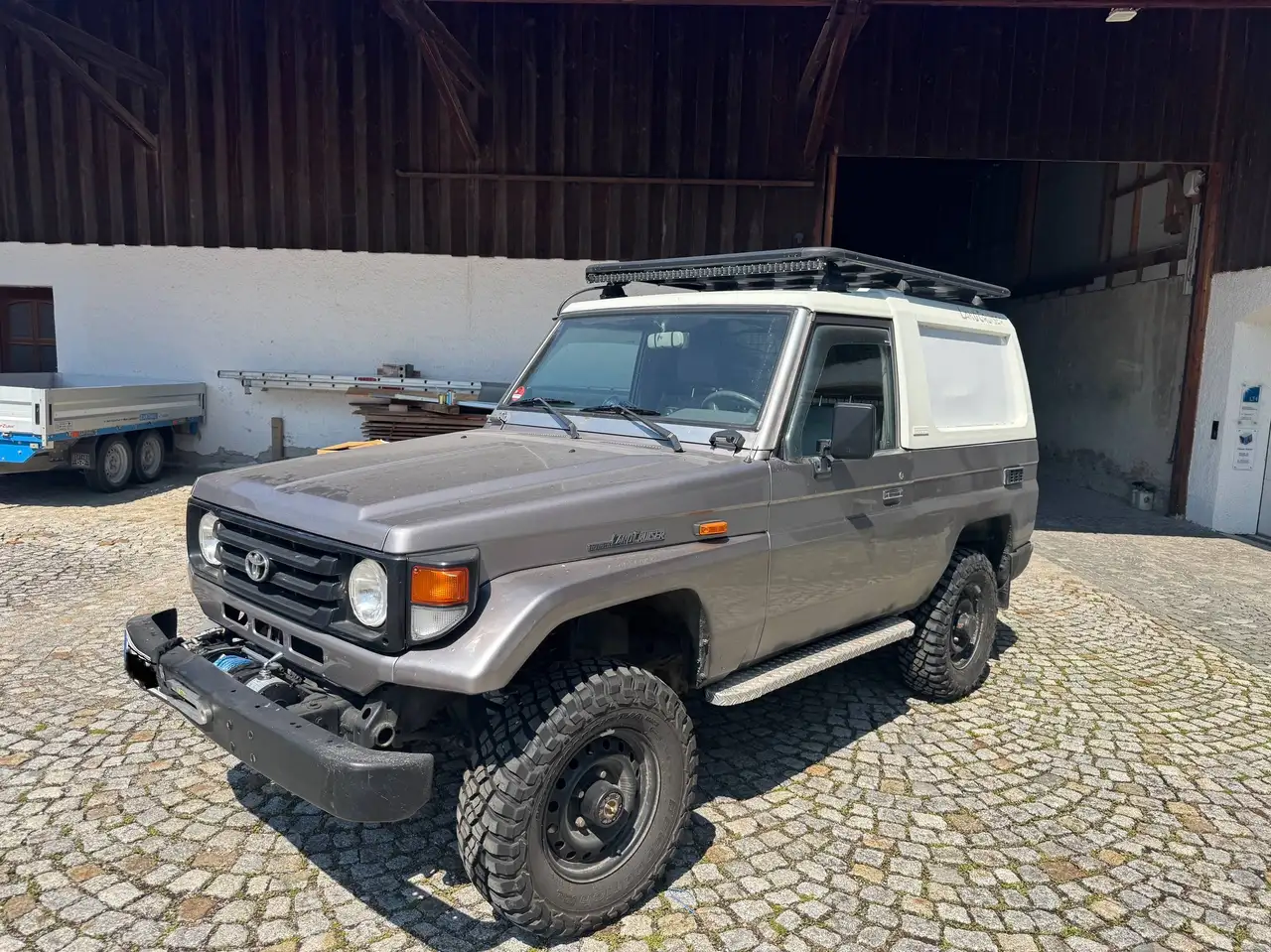 Toyota Land Cruiser, foto 1