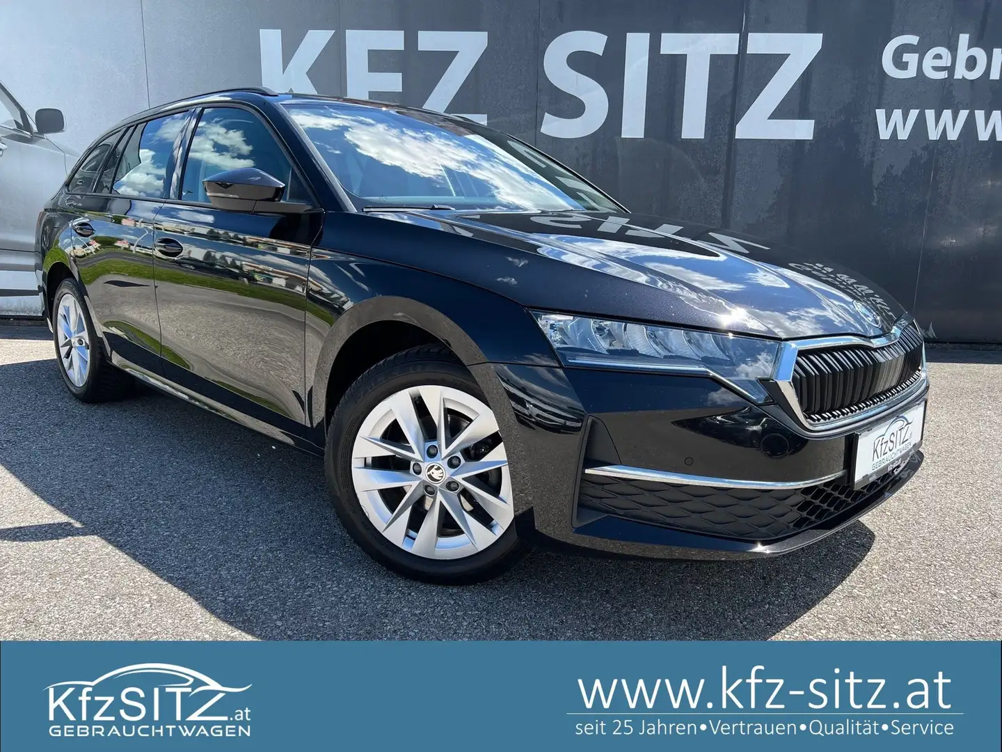 Skoda Octavia Kombi 2,0 TDI Selection DSG| NP €46.900 Schwarz - 1