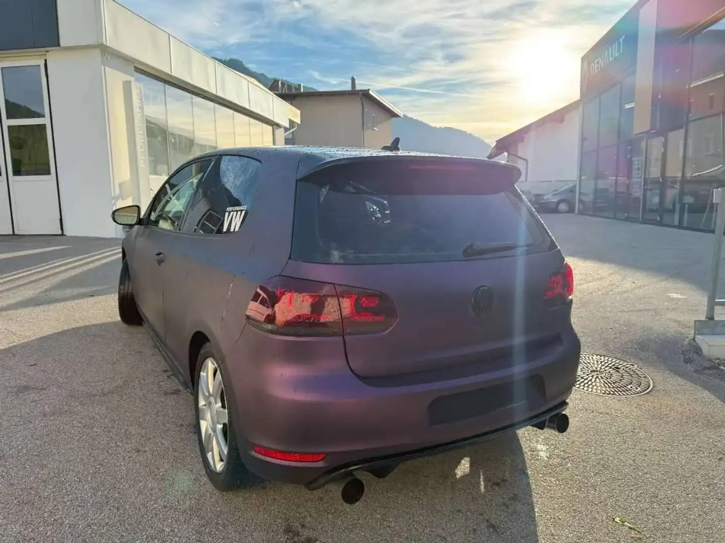 Volkswagen Golf GTI Golf GTI 2,0 GTI Violett - 2