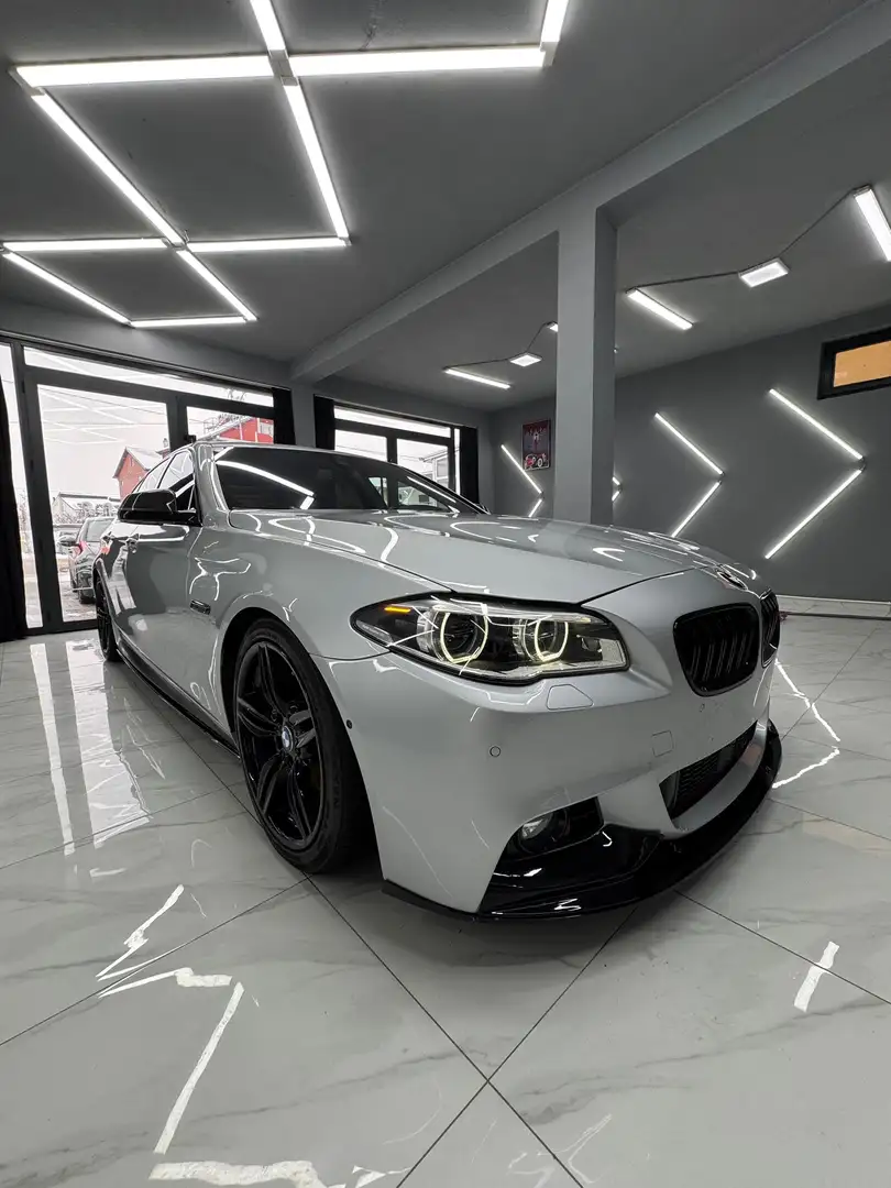 BMW 535 BMW 5er-Reihe F10 535d Limousine - 1