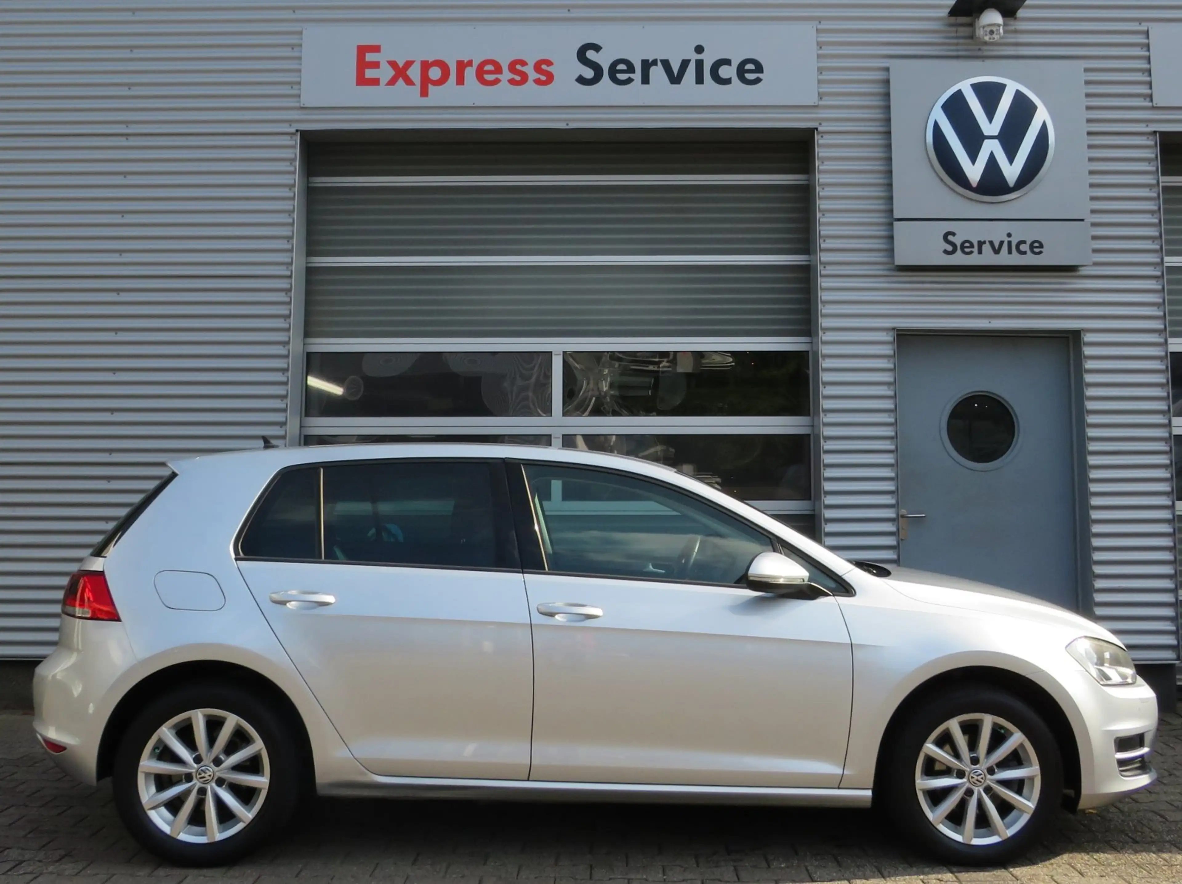 Volkswagen Golf 1.2 TSI Lounge NAVI/pdc v&ht.
