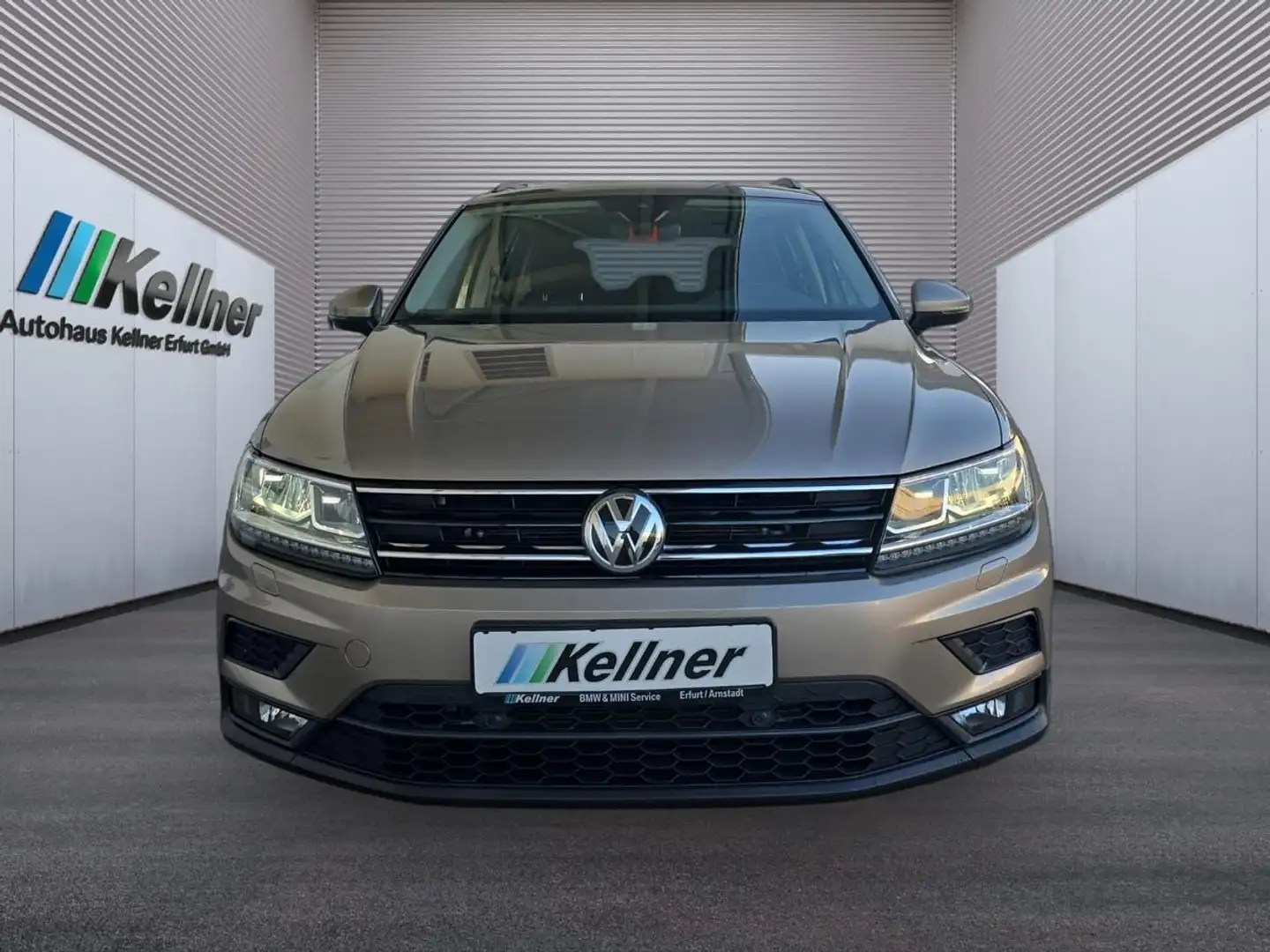 Volkswagen Tiguan 2.0 TDI DSG AHK+ACC+Navi+Parkassist Beige - 1