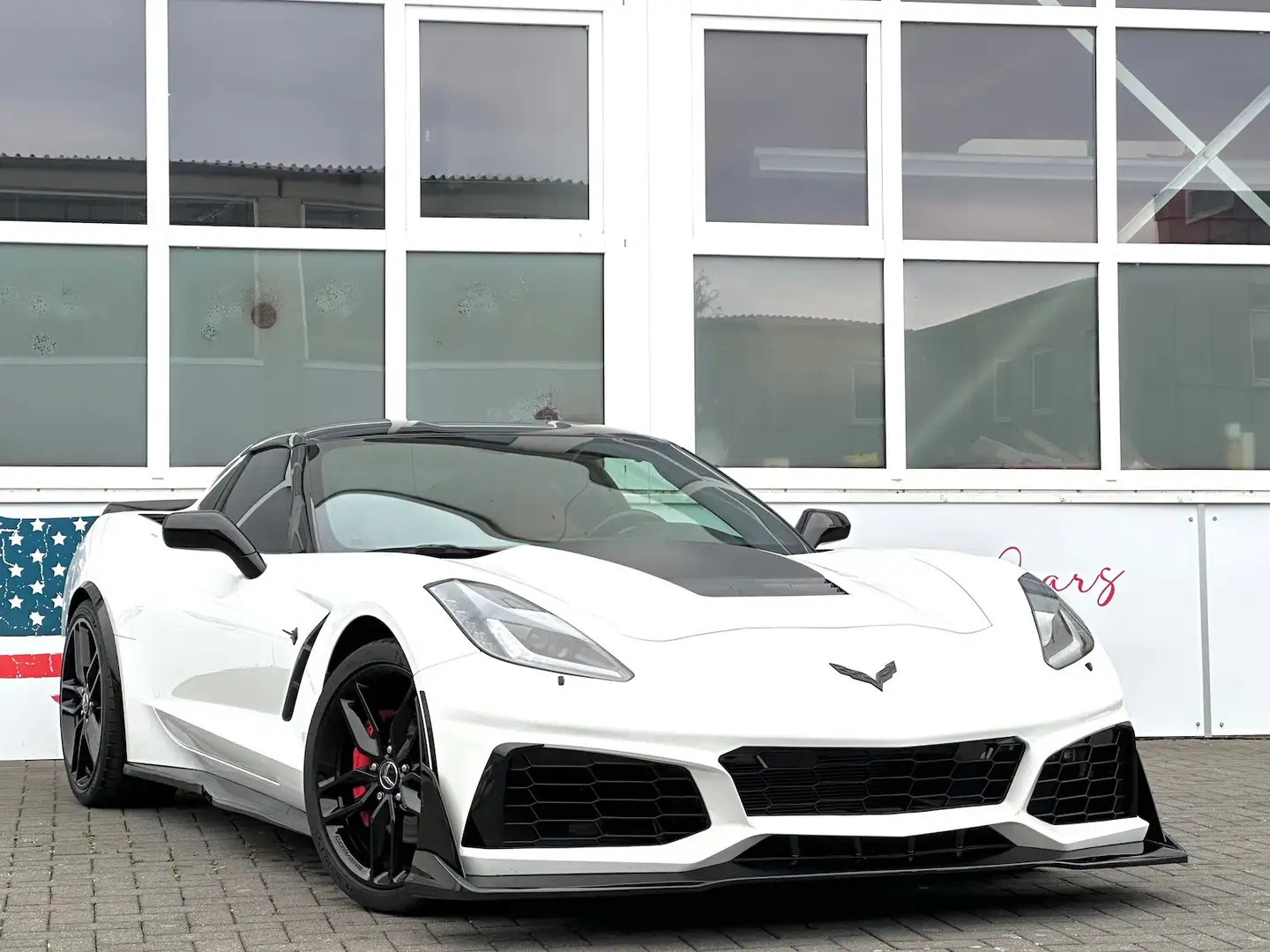 Corvette C7 Stingray 1LT Autom. Z51 Bodykit Wit - 1