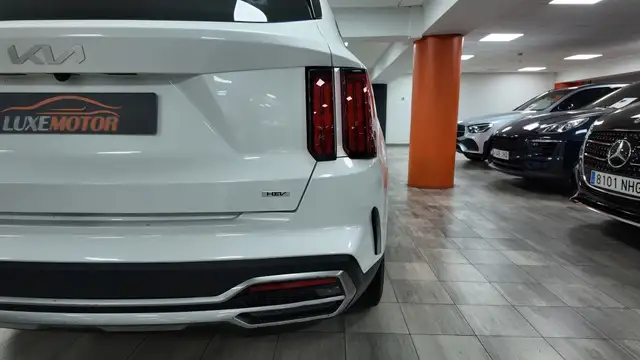 Kia Sorento view 15