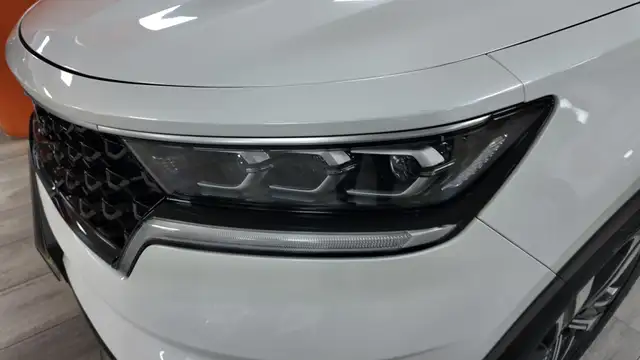 Kia Sorento view 10
