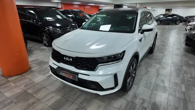 2024 Kia Sorento in White for sale