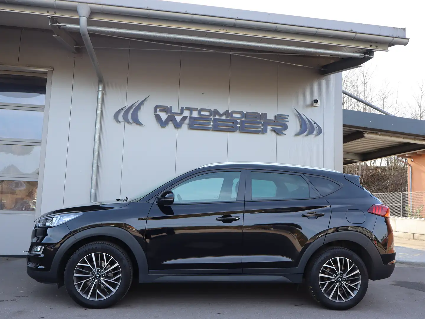 Hyundai TUCSON blue 1.6 CRDi 4WD DCT TREND *NAVI*KAMERA*DAB*SHZ* Schwarz - 2