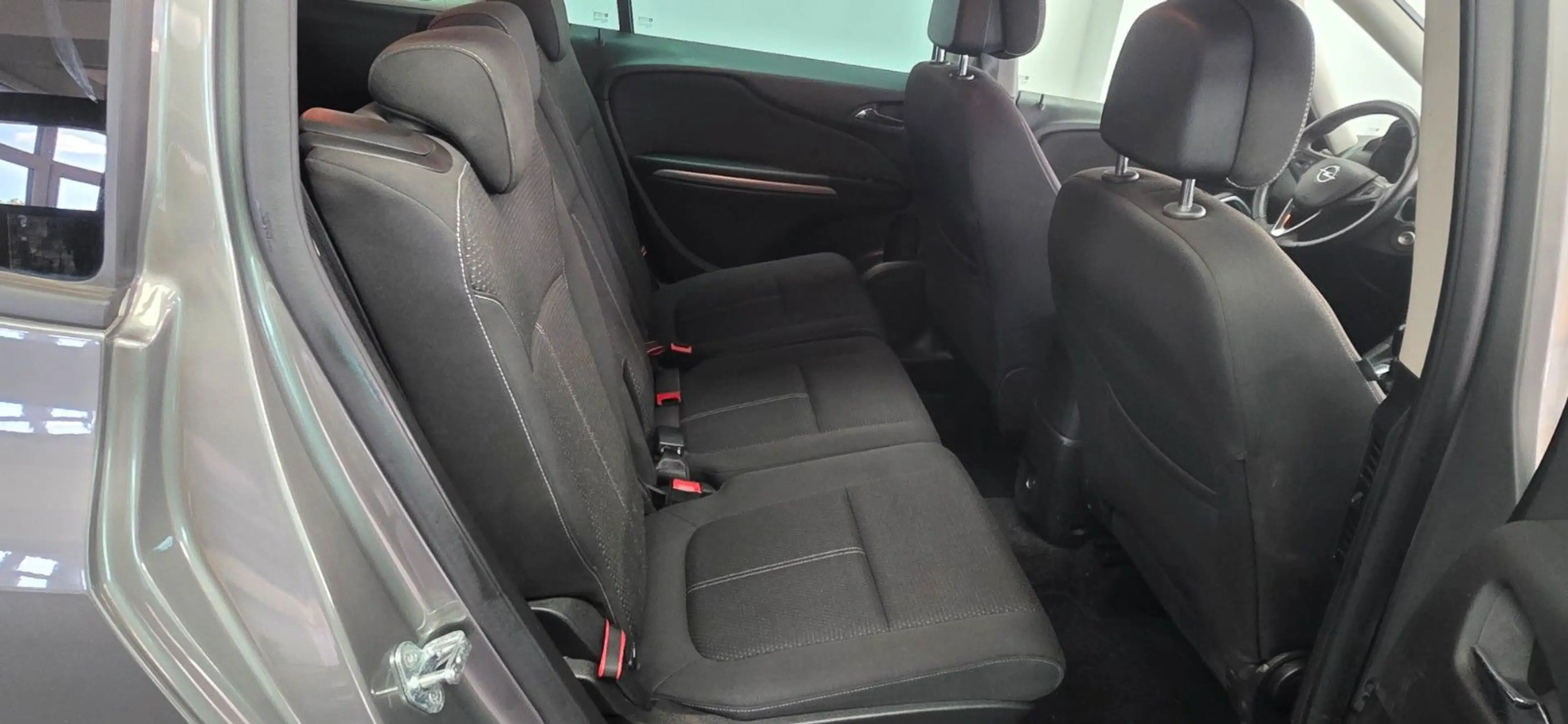Opel Zafira 1.6 DI Turbo Automatik 7 Sitze 53.000 km — photo 10