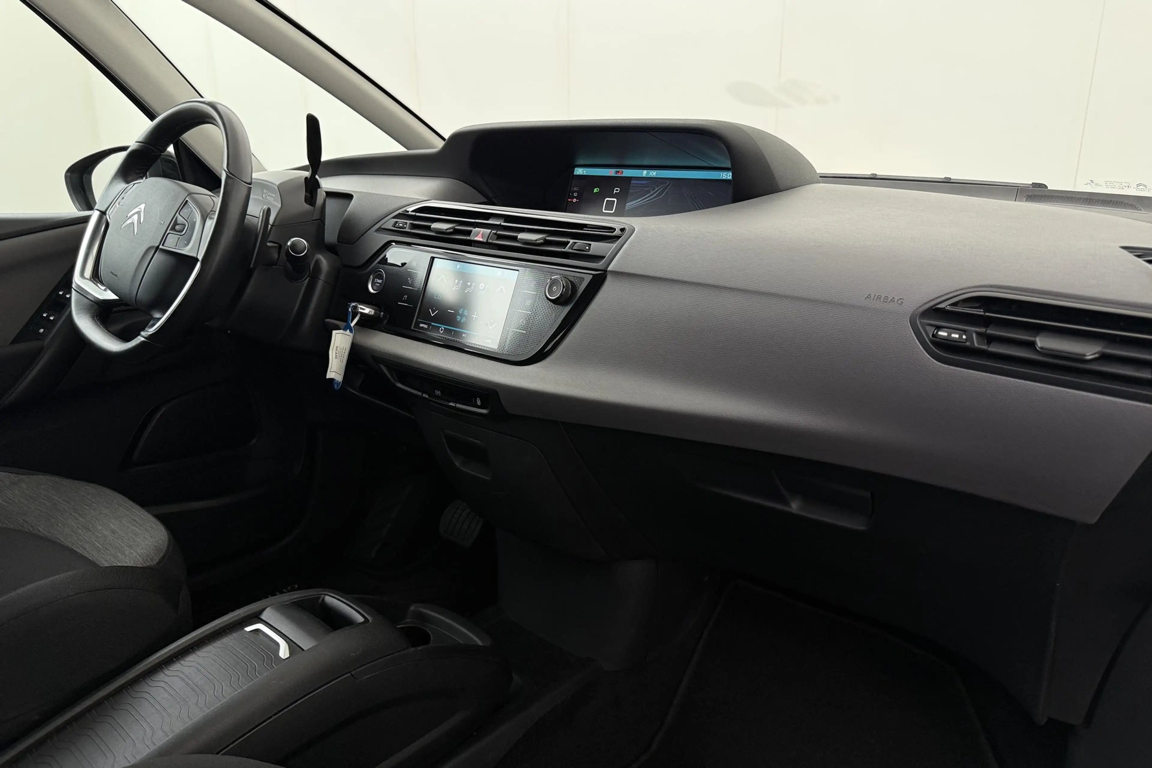 Citroen Spacetourer FEEL 1.2 i EAT8 + A/T + GPS + CARPLAY + PDC + CRUI — photo 11