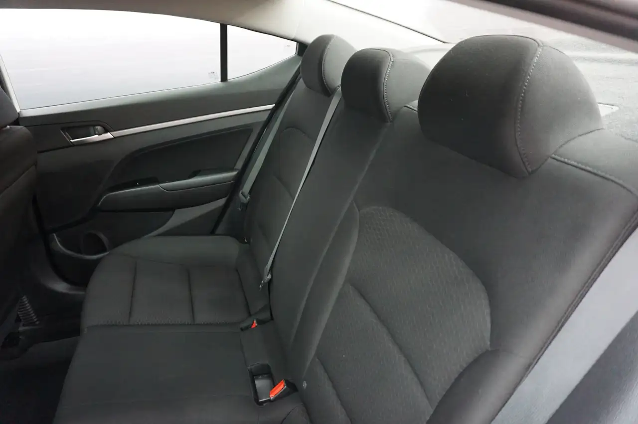 Hyundai ELANTRA снимка Hyundai ELANTRA