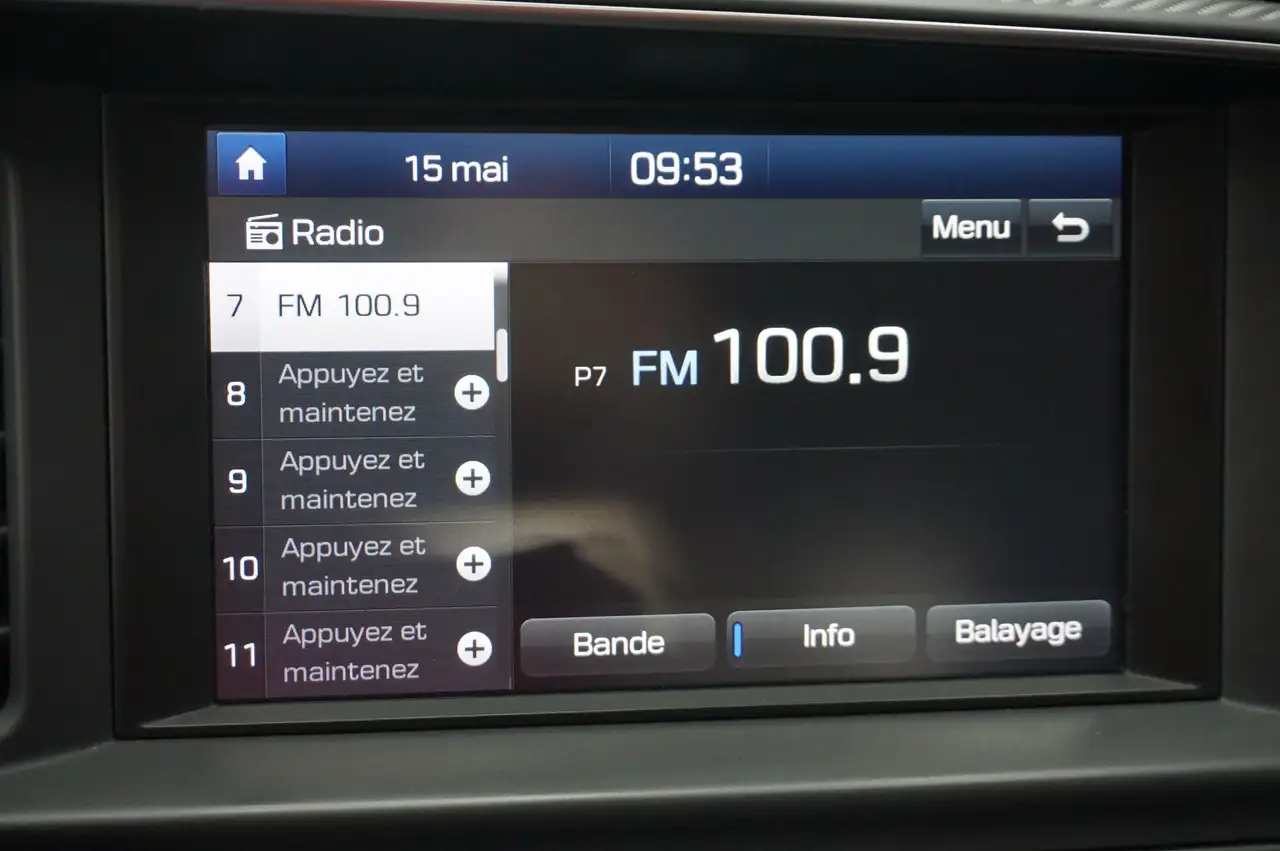 Hyundai ELANTRA снимка Hyundai ELANTRA