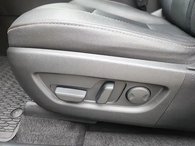 Mazda CX-60 view 9