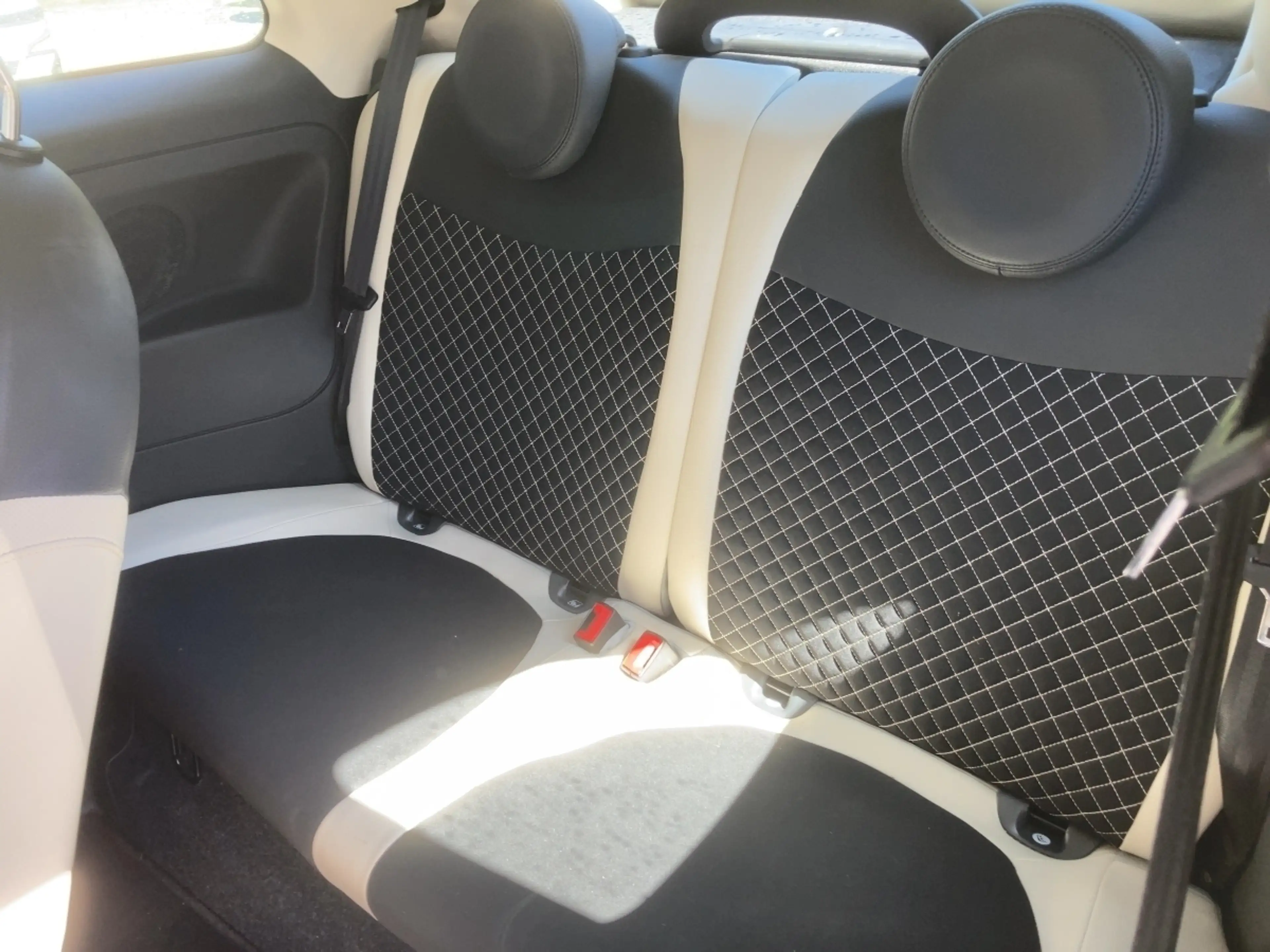 Fiat 500C MY22 1.0 GSE Hybrid DOLCEVITA 51kW — photo 8